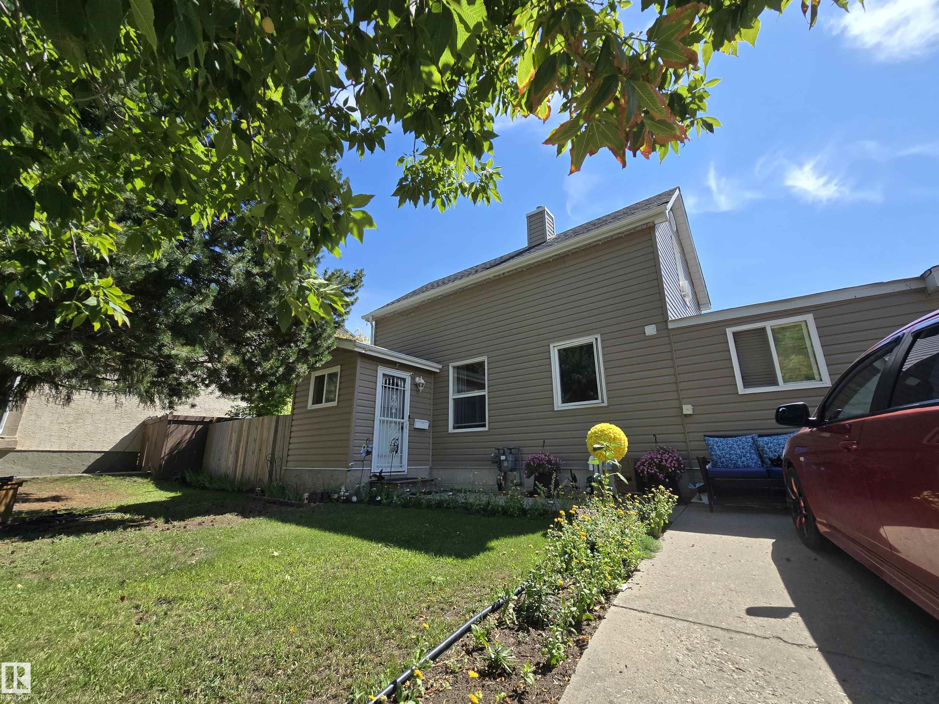 Photo 2 at 10013 97 Avenue, Sherridon Heights, Fort Saskatchewan