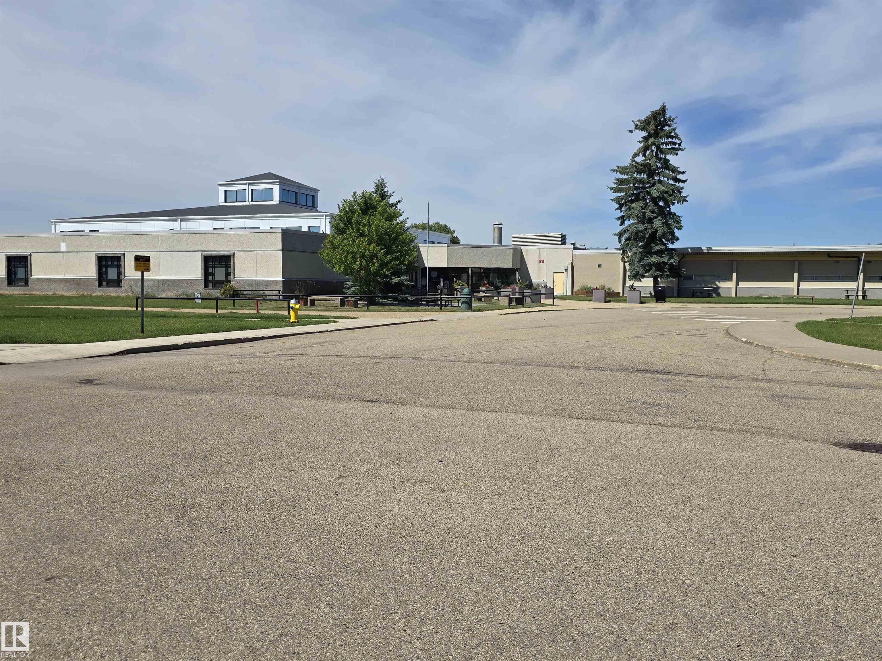 Photo 13 at 10013 97 Avenue, Sherridon Heights, Fort Saskatchewan