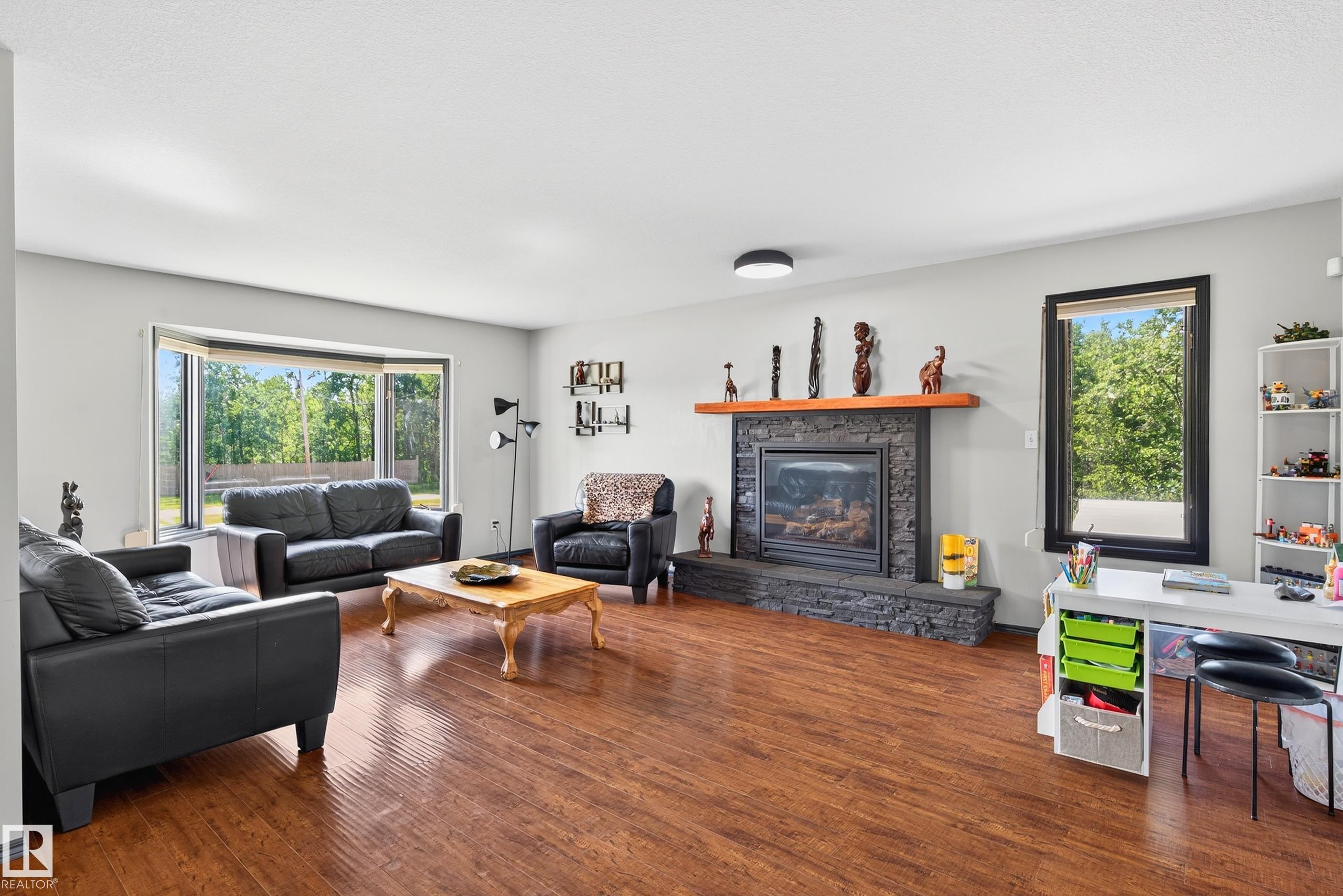 Photo 3 at 50069 Range Road 231, None, Rural Leduc County