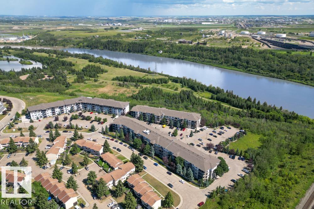 http://cdnparap120.paragonrels.com/ParagonImages/Property/p12/RAE/225365107/25/0/0/704d0cd3ff3d39dc1651e8a2afc302d8/1/15e3d8fec6cb25238a053d749ec29b2f/225365107-6f12b705-e522-401f-a11e-800a9ccd436a.JPG