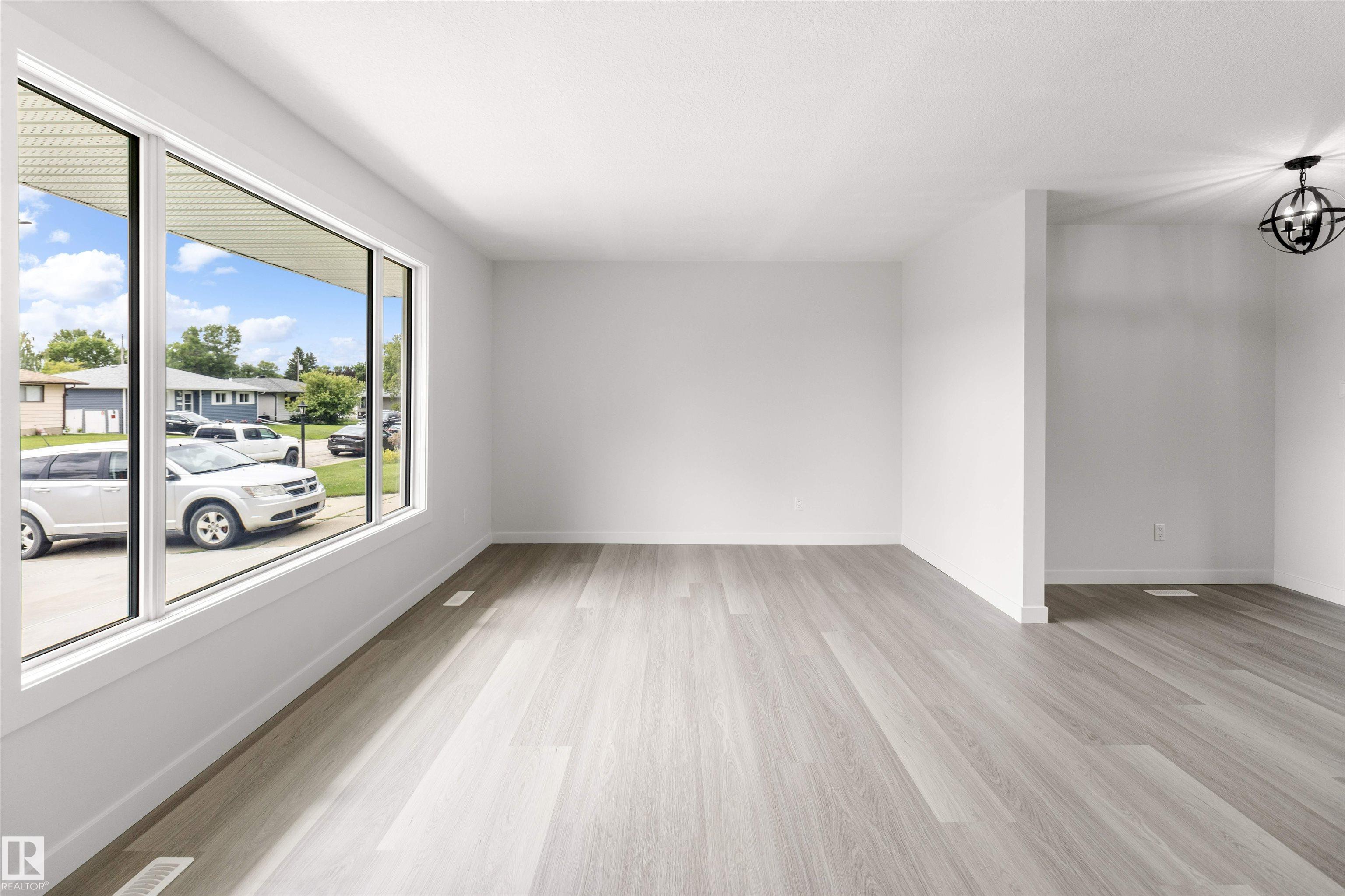 Photo 5 at 875 Juniper Avenue, Sherwood Heights, Sherwood Park