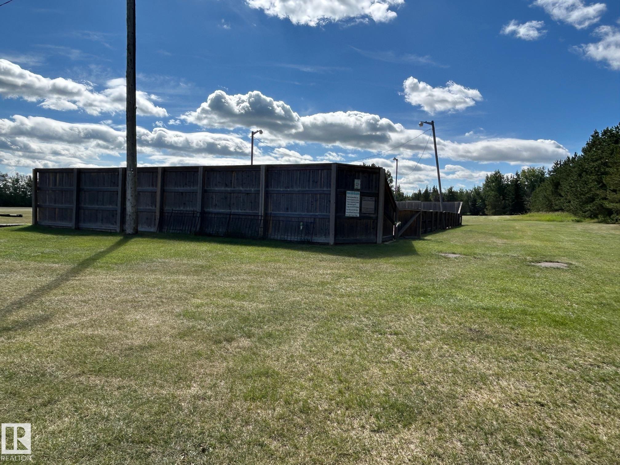 Photo 18 at 208 Oak Street, Pinewood, Rural Sturgeon County