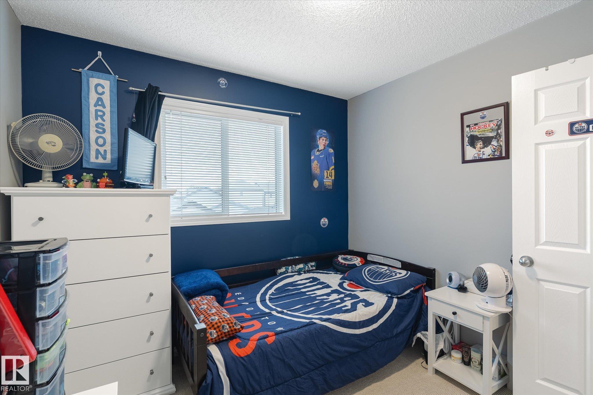 http://cdnparap120.paragonrels.com/ParagonImages/Property/p12/RAE/225365296/26/0/0/3a1ba029e82de4d77972ee19fe5e0577/1/72e539e2327b7a66dc8d801d5315ba96/225365296-1ae76541-d850-414e-82c4-2c523a1d77b3.JPG