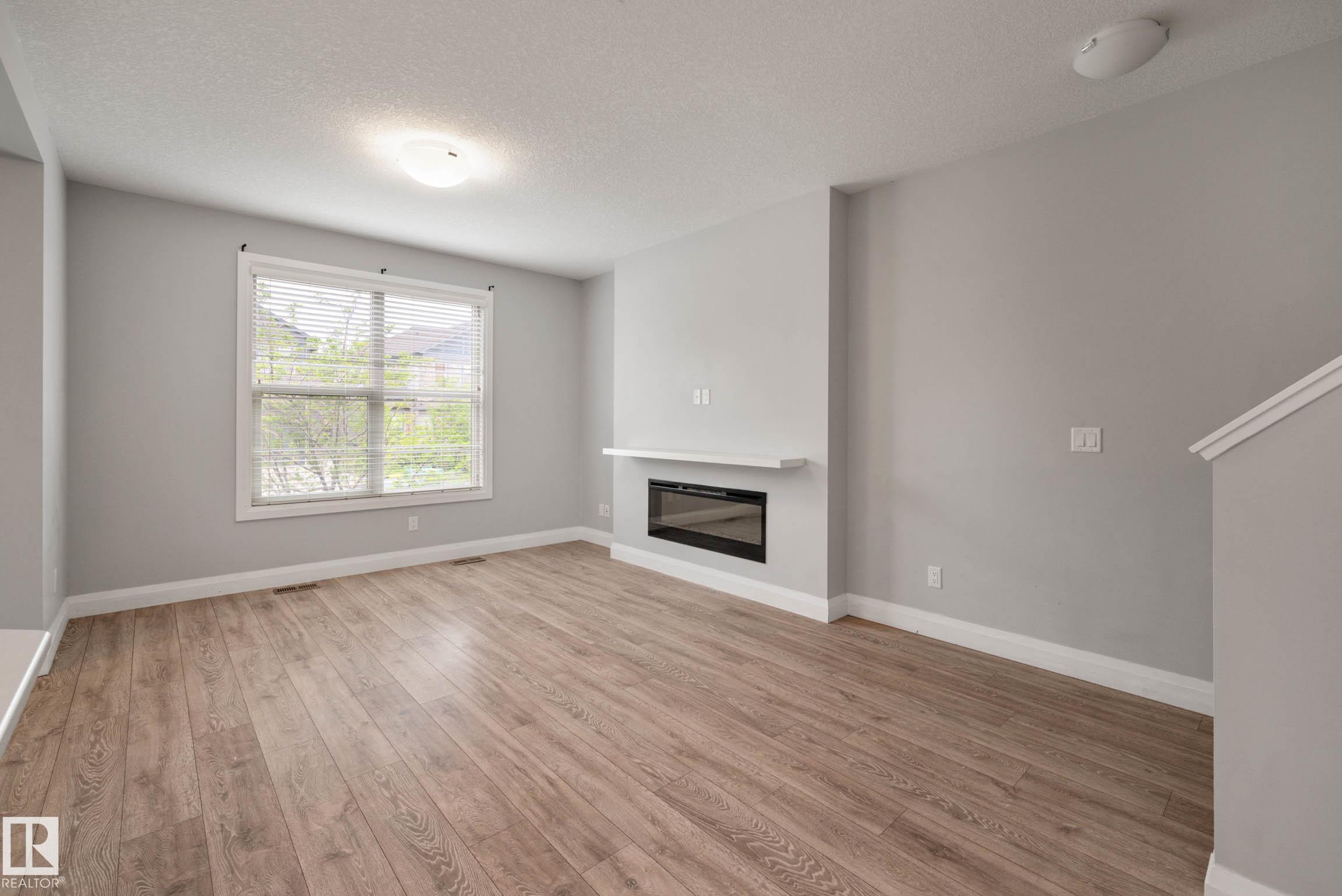 Photo 11 at 30 Greenbury Manor, Greenbury, Spruce Grove