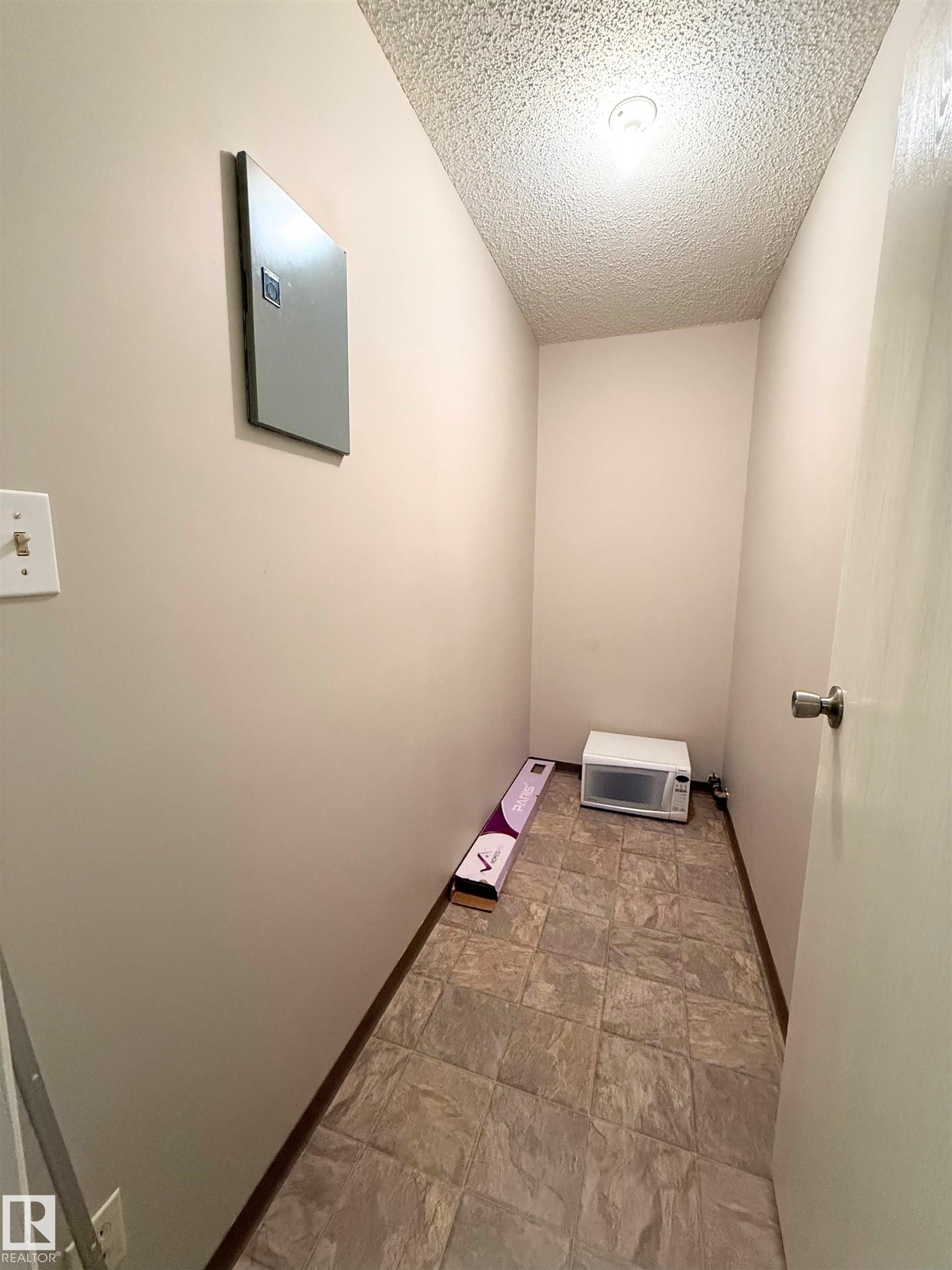 Photo 11 at 303 - 10842 107 Street NW, Central Mcdougall, Edmonton