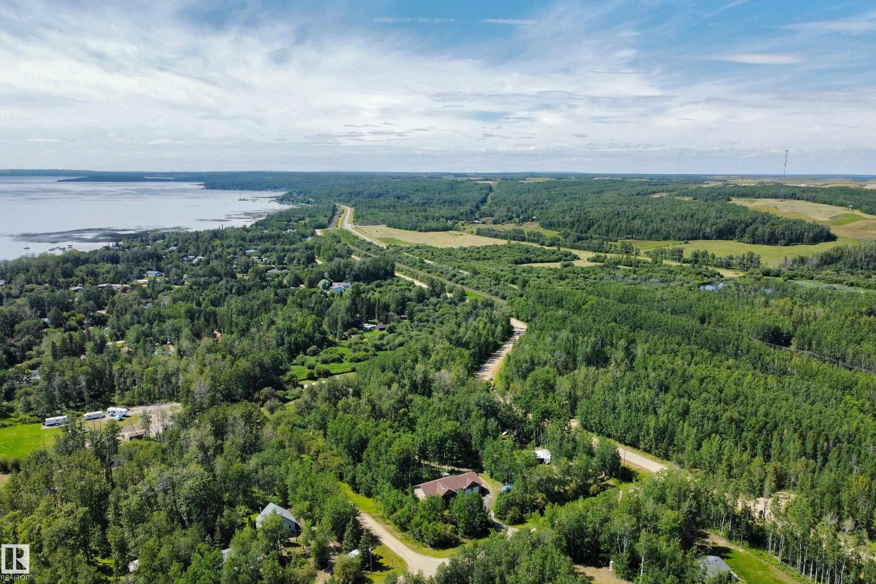 Photo 16 at 4312 Lakeshore Road, Ascot Beach, Rural Parkland County