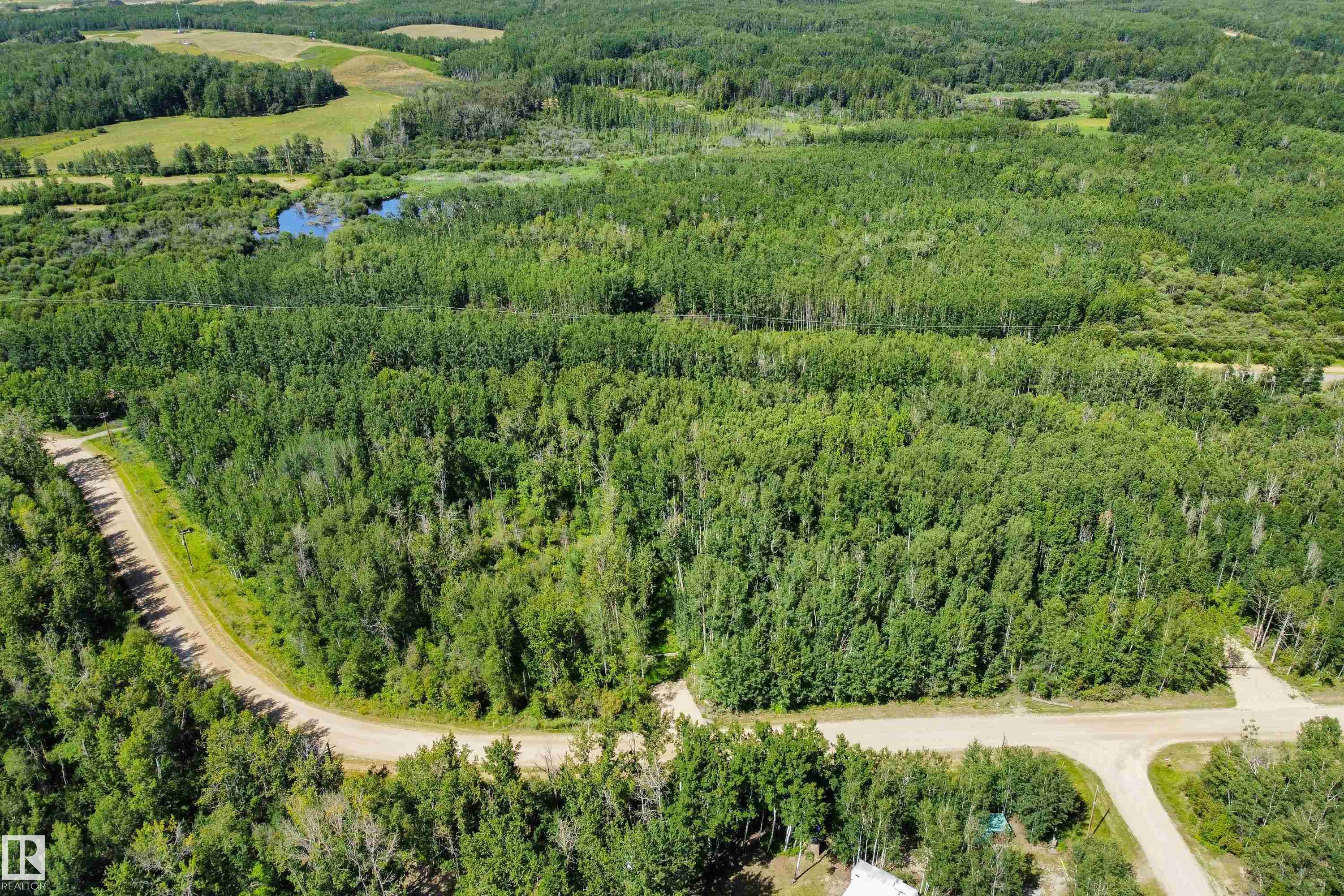 Photo 4 at 4312 Lakeshore Road, Ascot Beach, Rural Parkland County