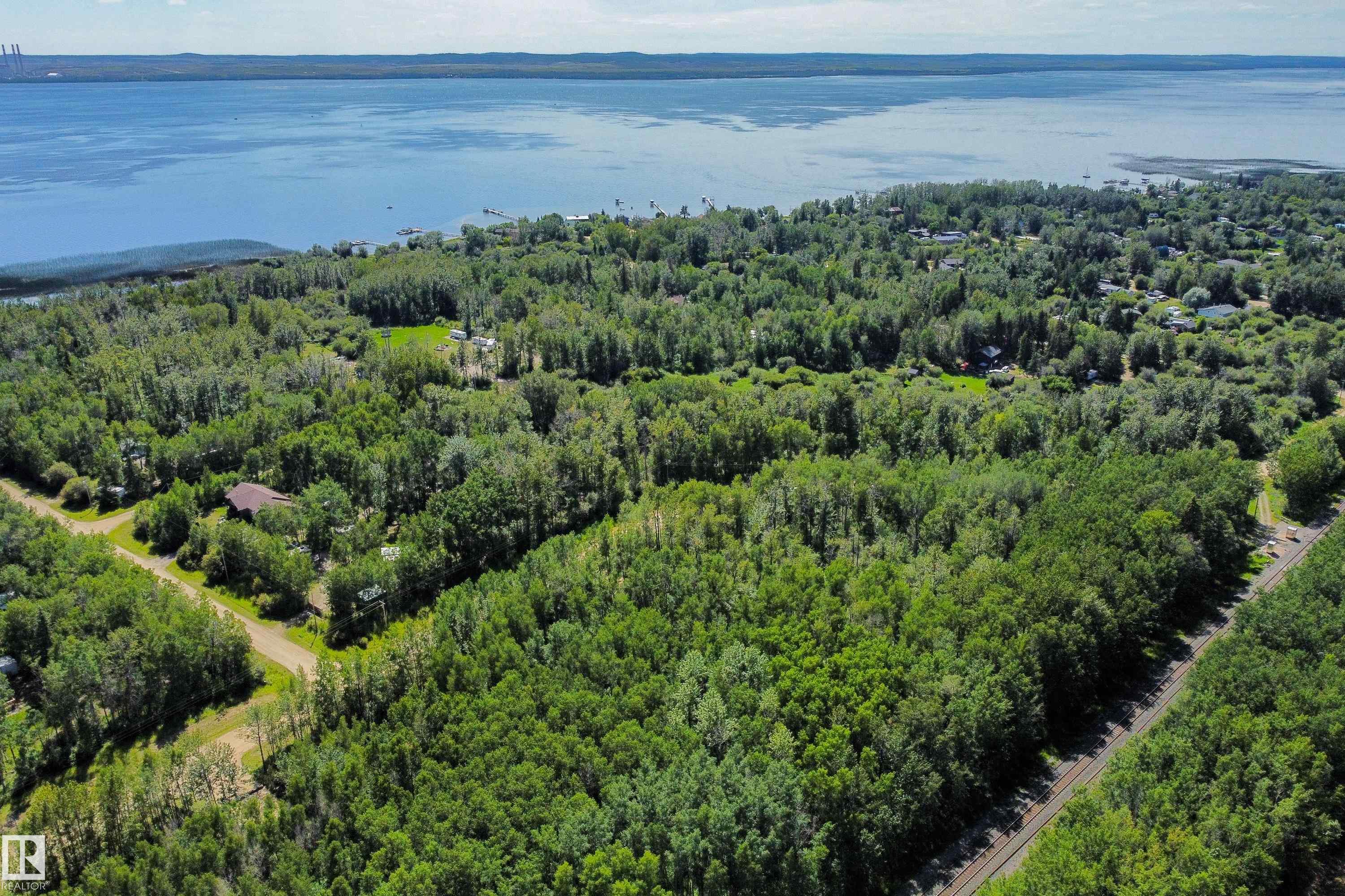 Photo 6 at 4312 Lakeshore Road, Ascot Beach, Rural Parkland County