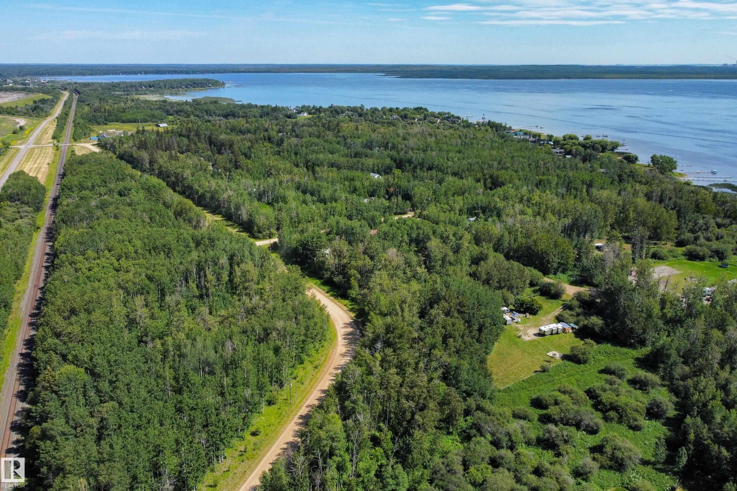 Photo 10 at 4312 Lakeshore Road, Ascot Beach, Rural Parkland County