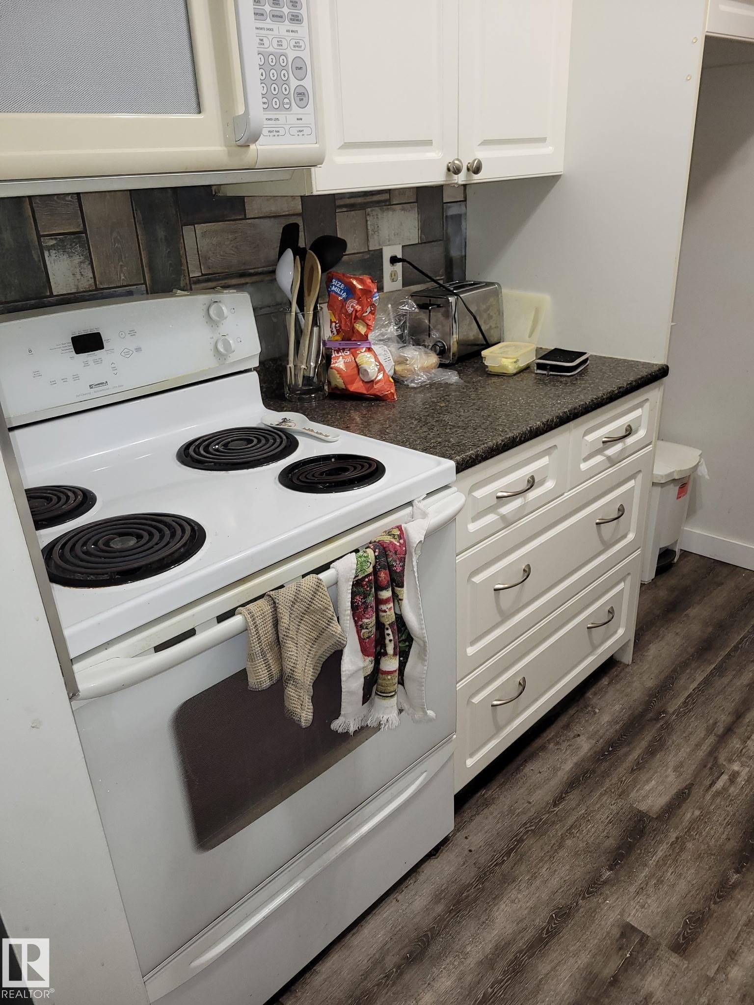 Photo 7 at 202 - 14825 51 Avenue NW, Ramsay Heights, Edmonton