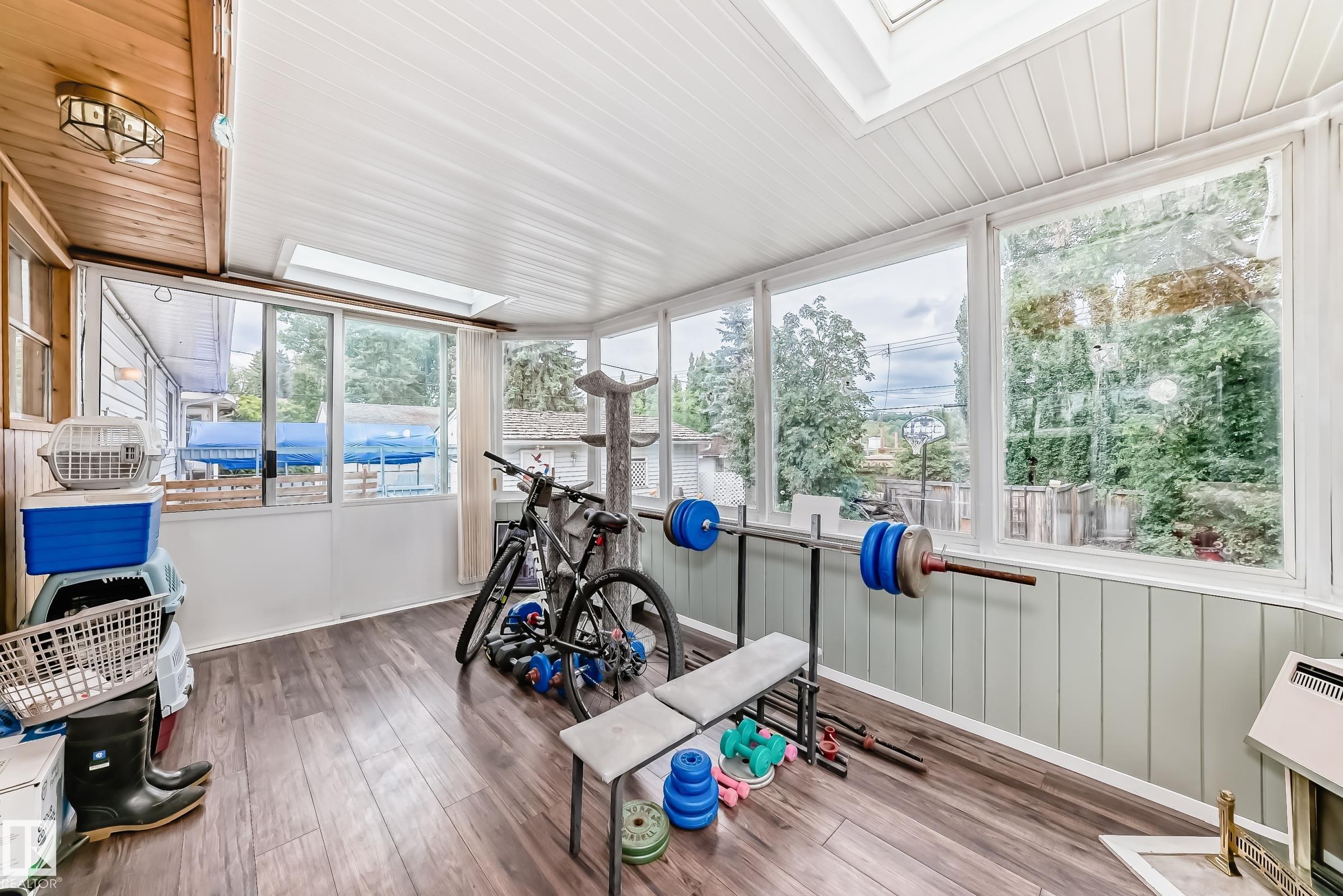 Photo 14 at 6504 109b Avenue NW, Capilano, Edmonton