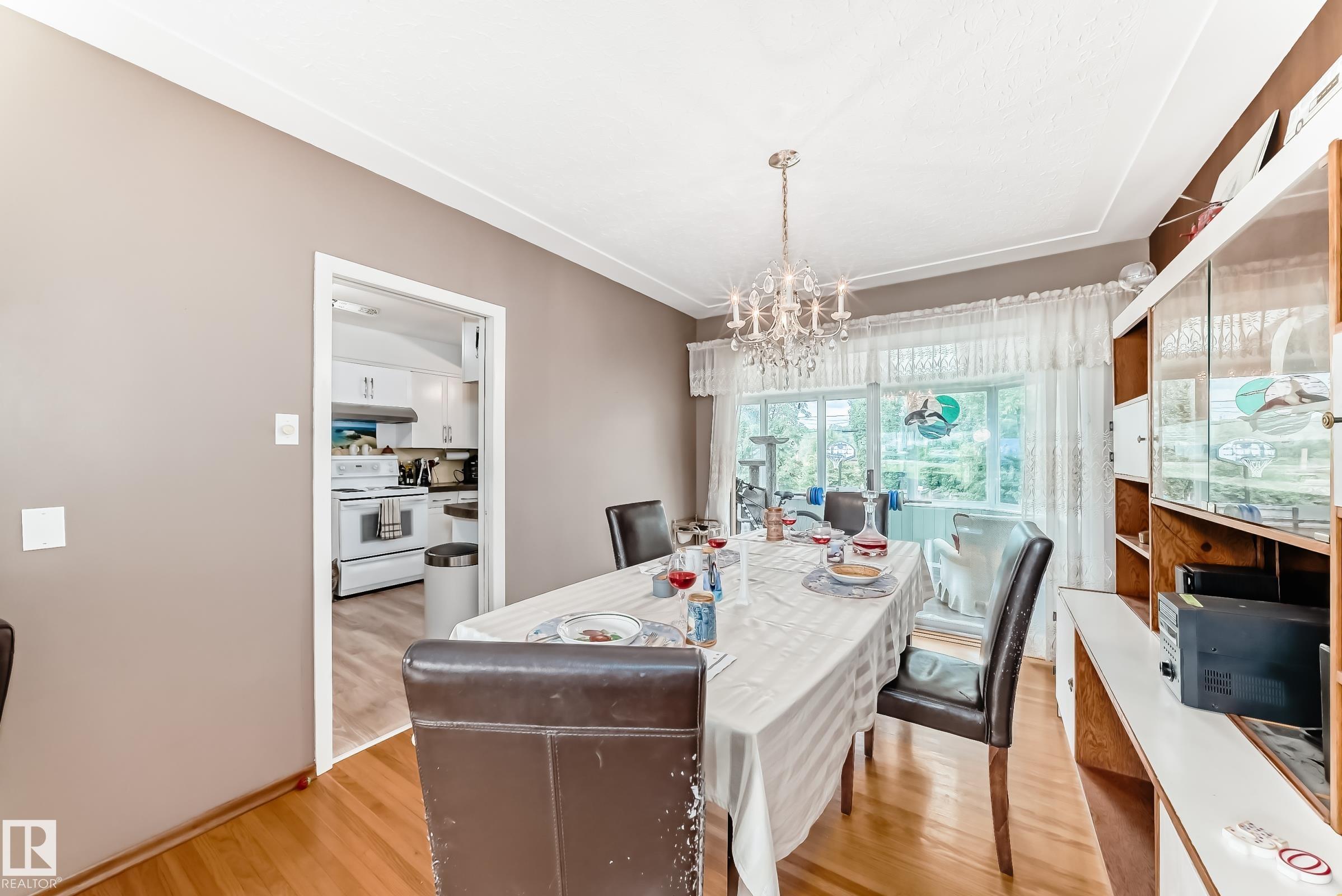 Photo 9 at 6504 109b Avenue NW, Capilano, Edmonton