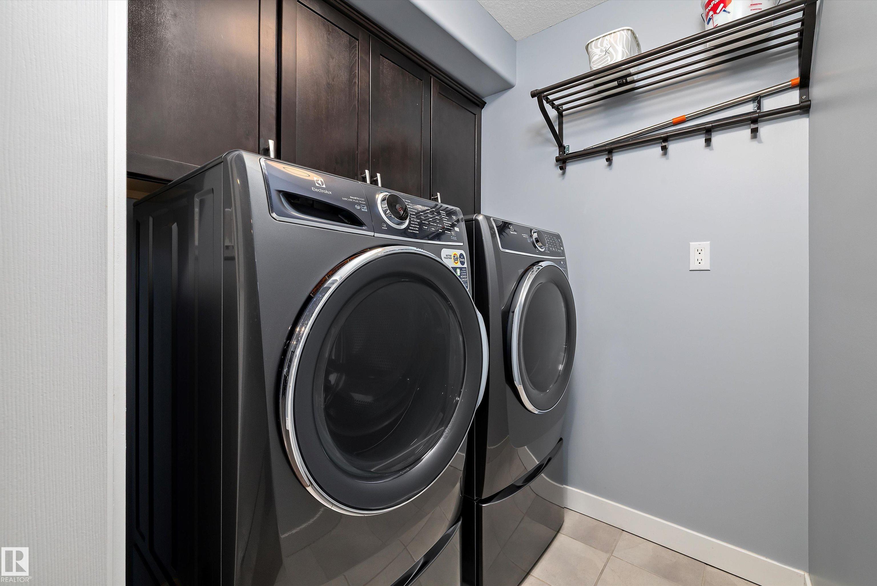 Photo 9 at 2 Roseberry Lane, South Fort, Fort Saskatchewan