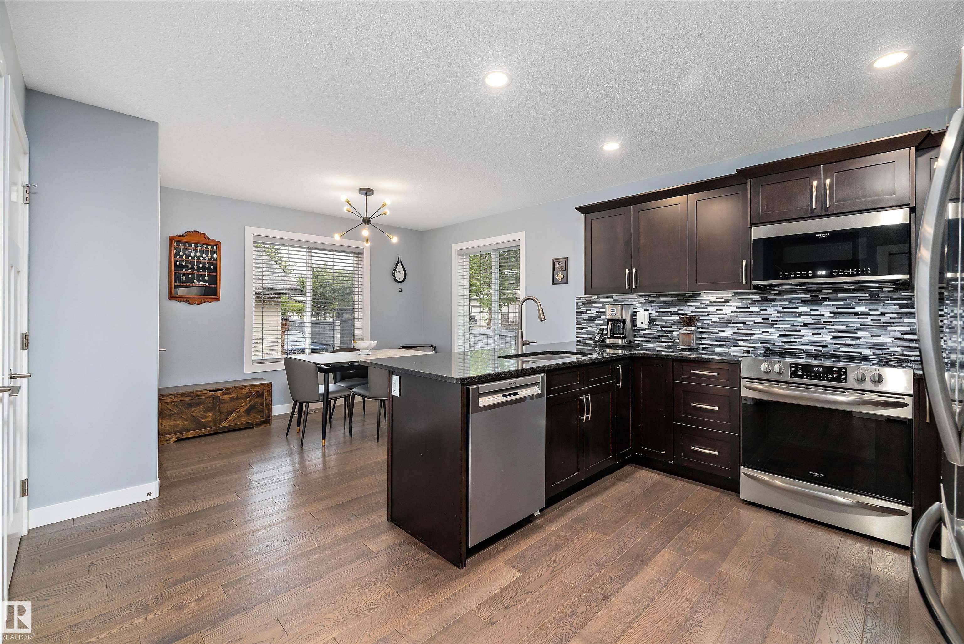 Photo 10 at 2 Roseberry Lane, South Fort, Fort Saskatchewan