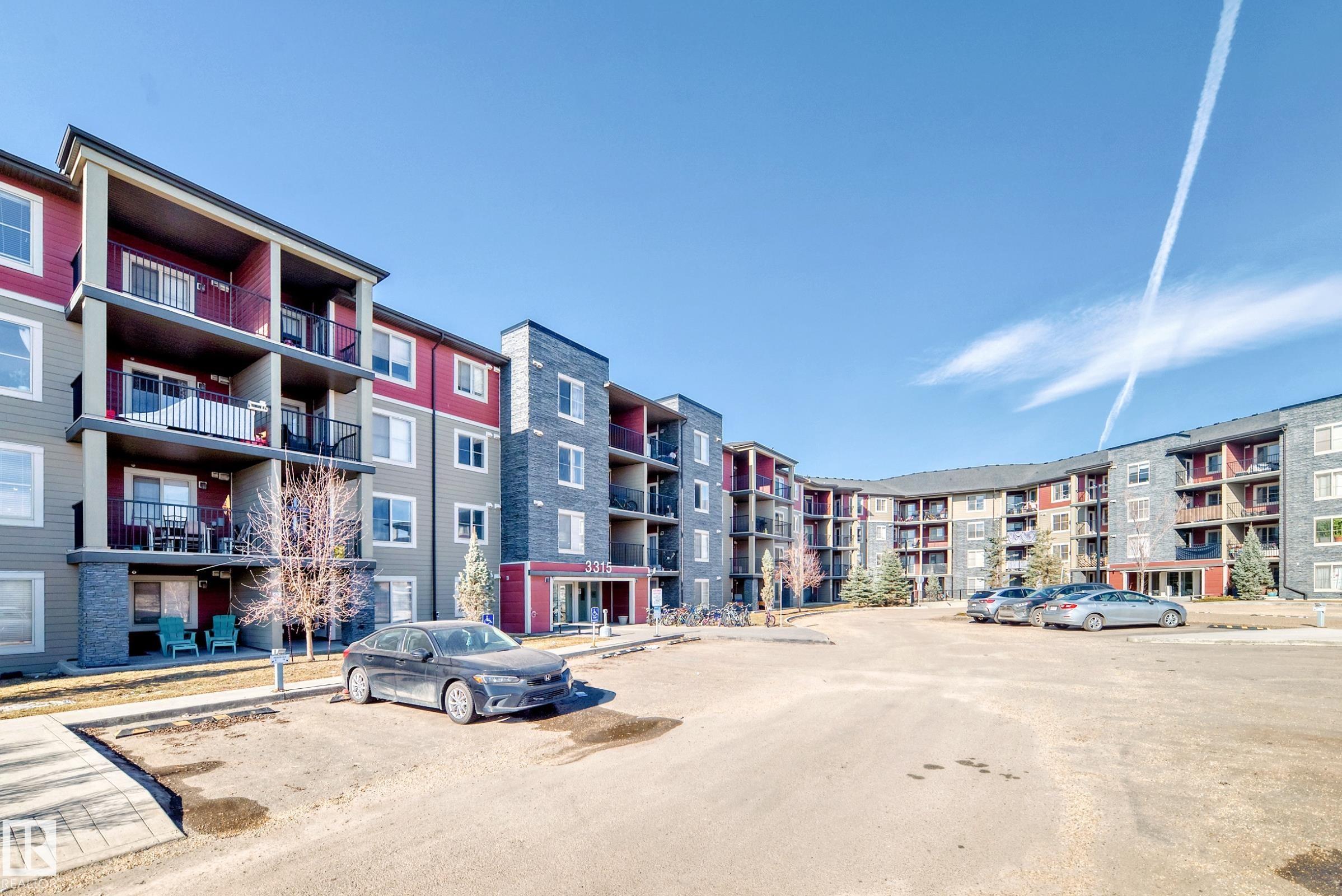 http://cdnparap120.paragonrels.com/ParagonImages/Property/p12/RAE/225365716/35/0/0/def58a5dd7aef91157366ce111d81277/1/e308a41d0c211090f044b1139aee1e22/225365716-D379C0F7-2CD1-42D9-A5F3-C38F36263243.JPG