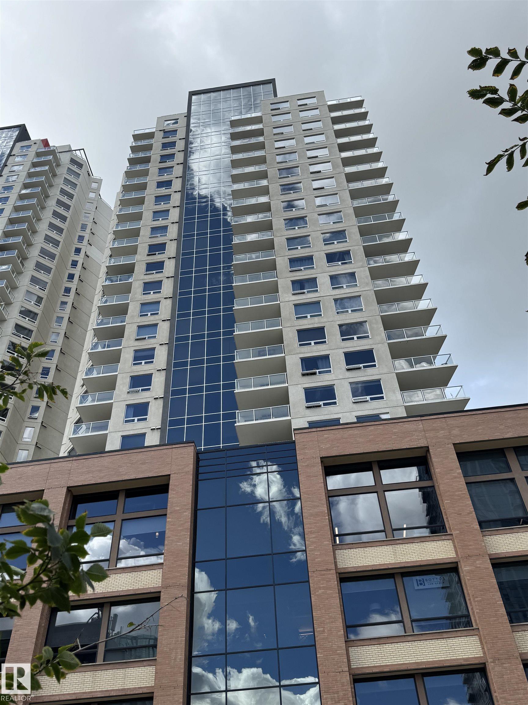 602 - 10226 104 Street NW, Downtown, Edmonton photo number 2