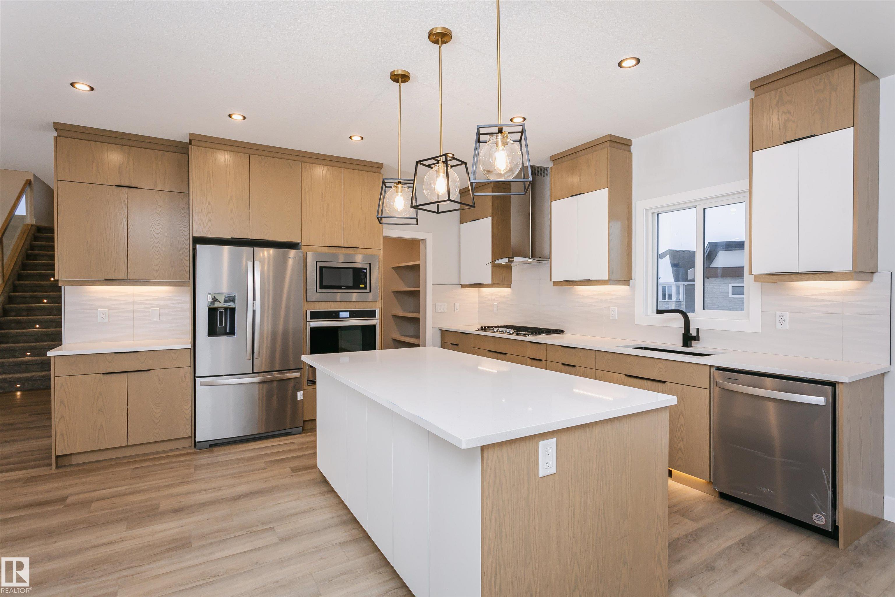 Photo 18 at 162 Edgewater Circle, Southfork, Leduc