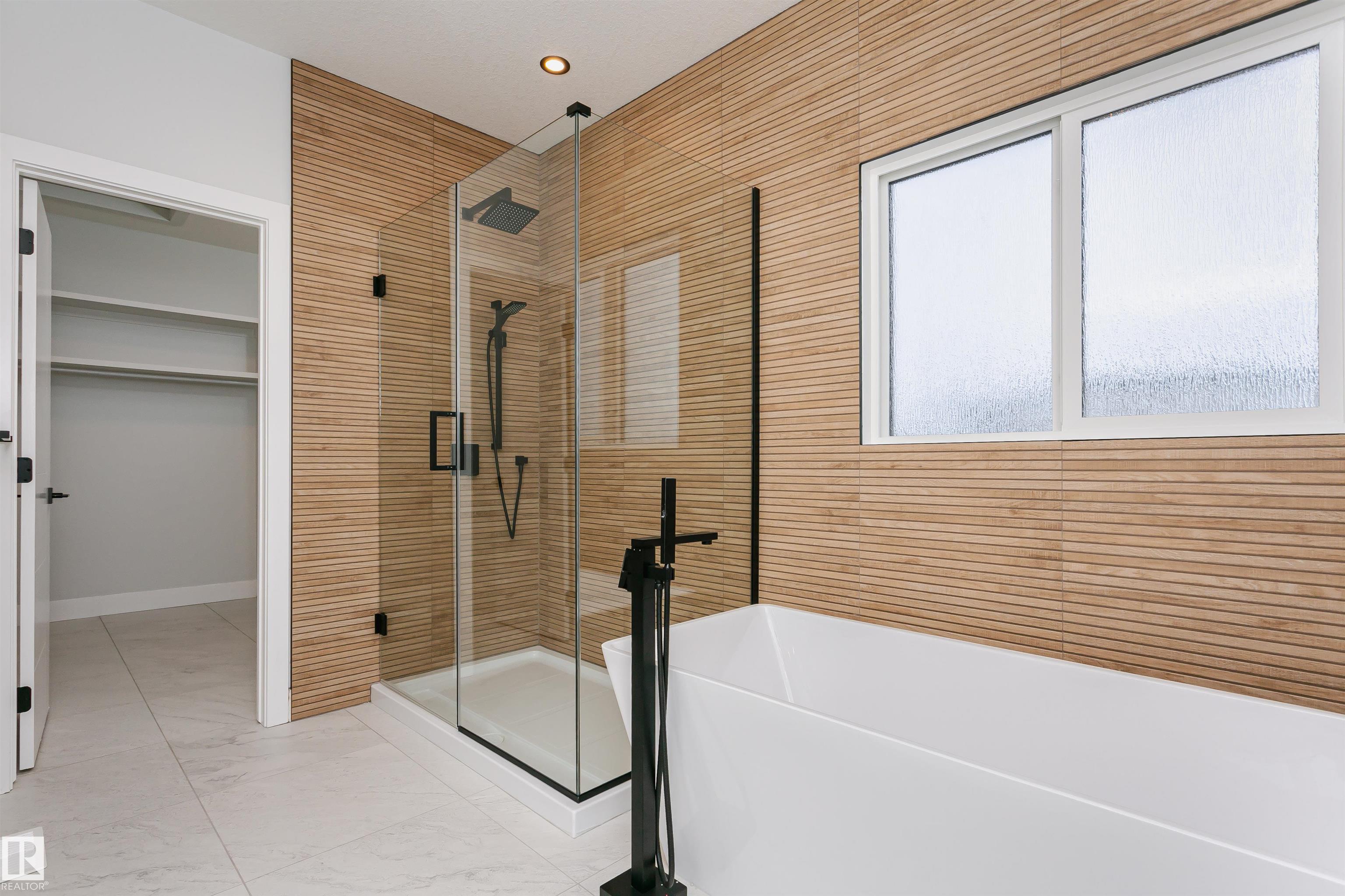 Photo 39 at 162 Edgewater Circle, Southfork, Leduc