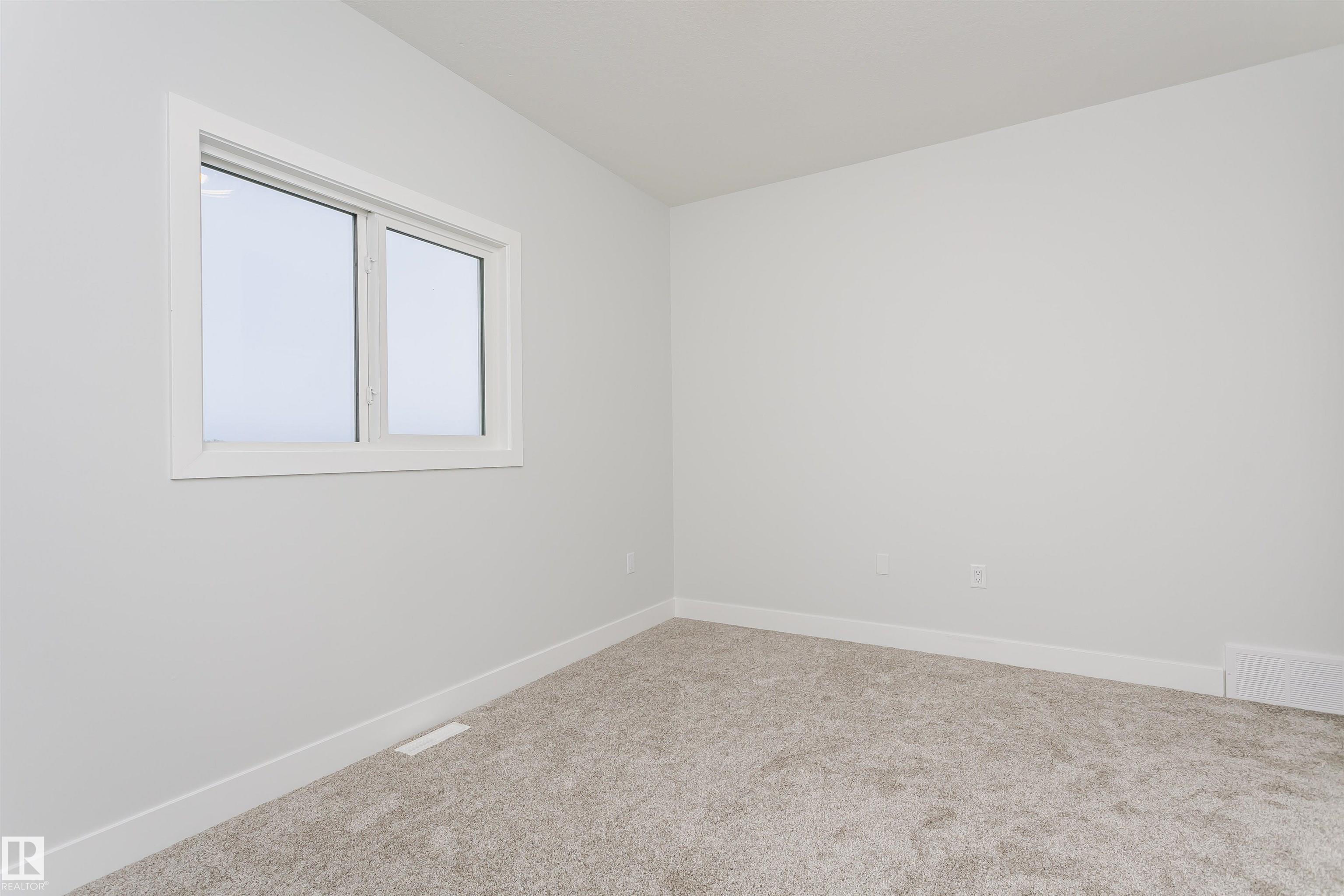 Photo 44 at 162 Edgewater Circle, Southfork, Leduc