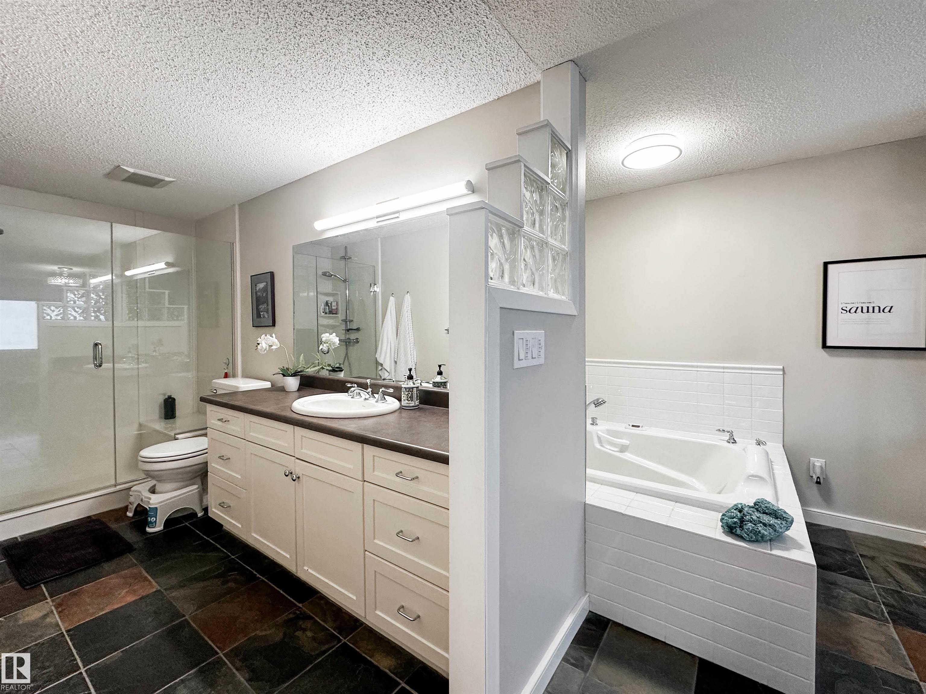 Photo 49 at 8 Whiteoaks Estates, Woodlands, St. Albert