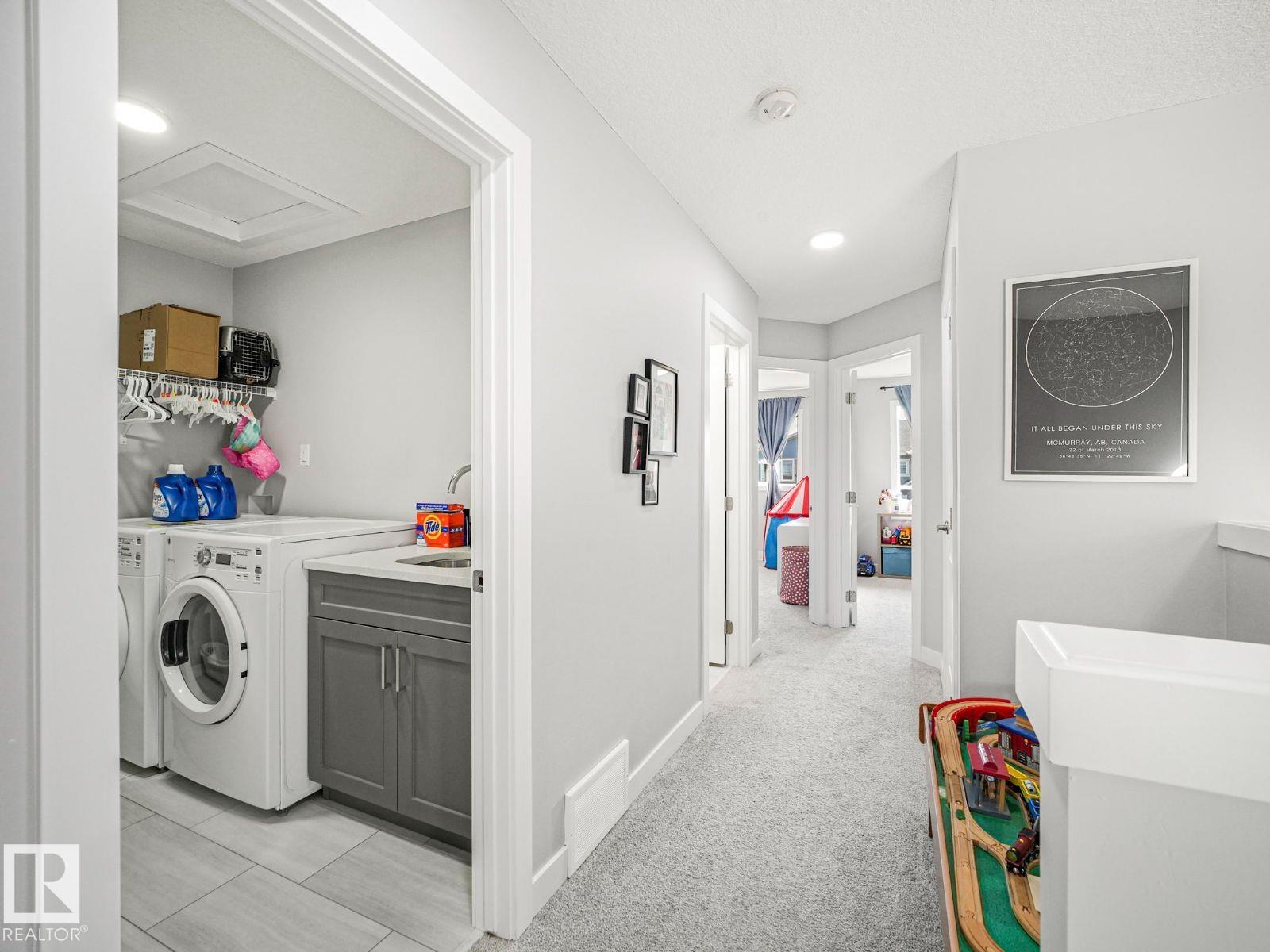 http://cdnparap120.paragonrels.com/ParagonImages/Property/p12/RAE/225365808/16/0/0/e25a5c20196f7f8c310155111c238f1b/1/2a0af4fee5715cbfd5c21d2168eacb4b/225365808-1a1cca58-b7c9-4fdd-8ea7-4bf9f006d779.JPG