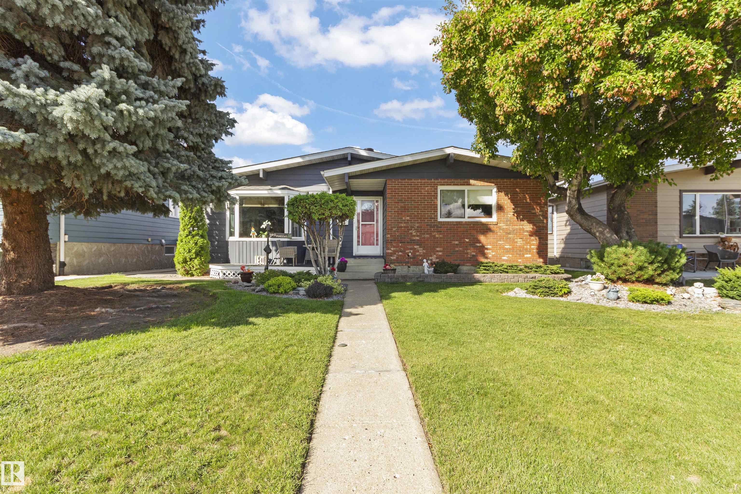 6928 13 Avenue NW, Menisa, Edmonton 