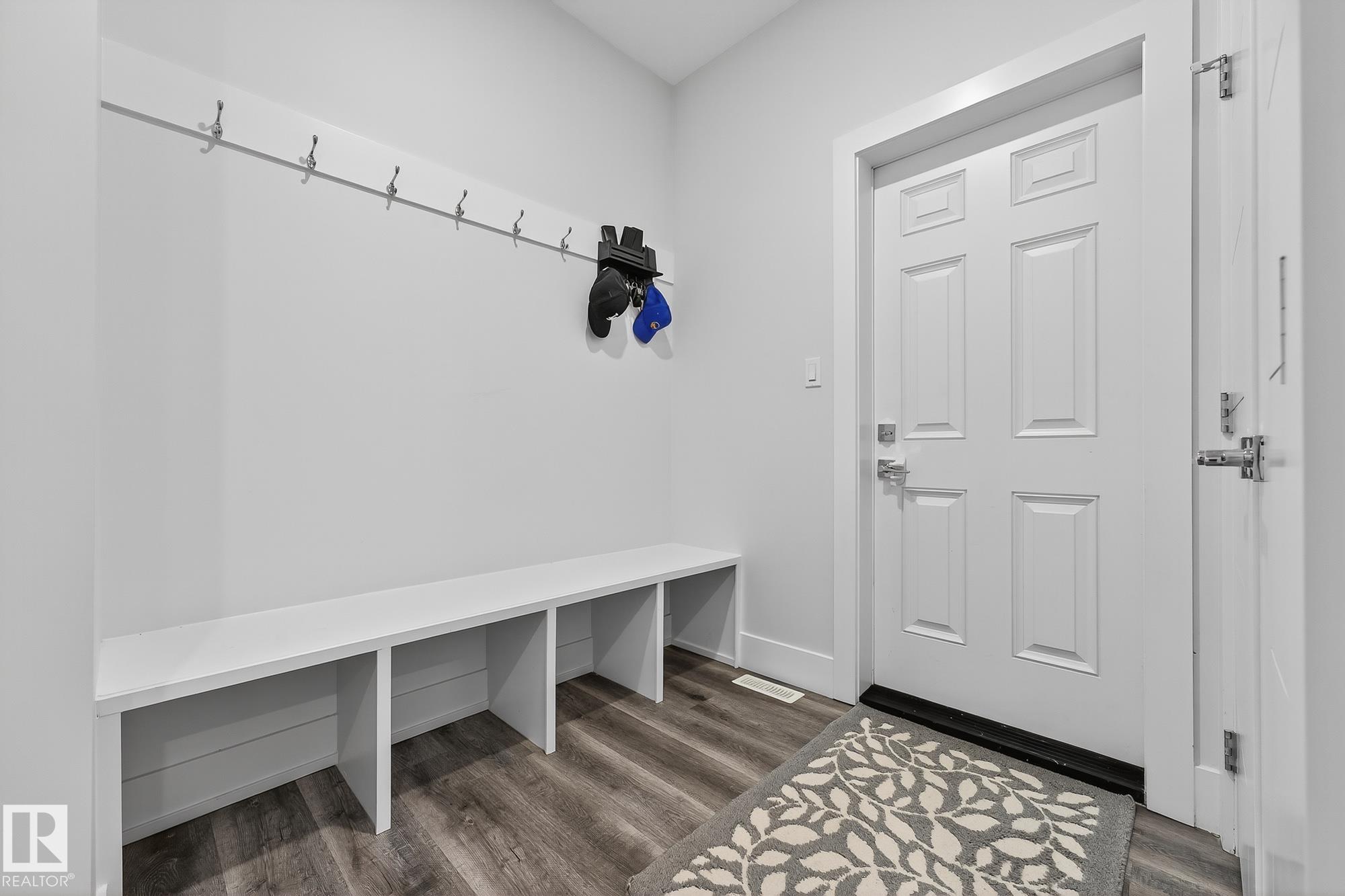 Photo 17 at 86 Meadowlink Common, McLaughlin, Spruce Grove
