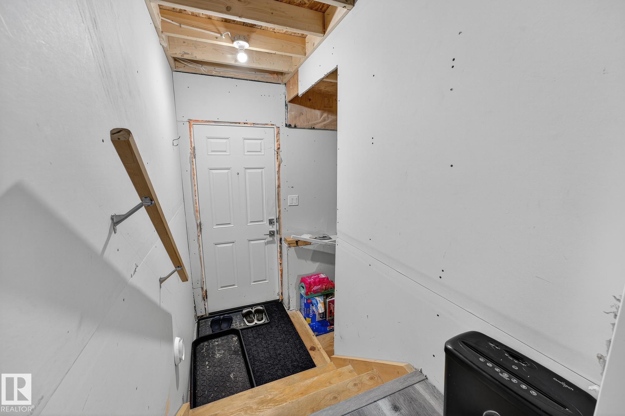 Photo 32 at 86 Meadowlink Common, McLaughlin, Spruce Grove