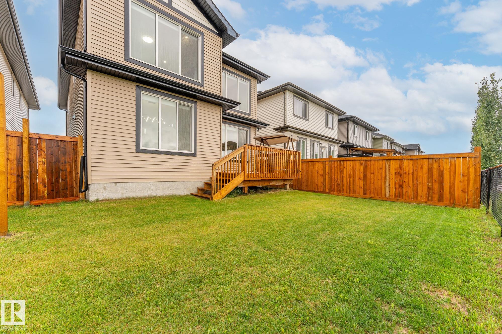 Photo 37 at 86 Meadowlink Common, McLaughlin, Spruce Grove
