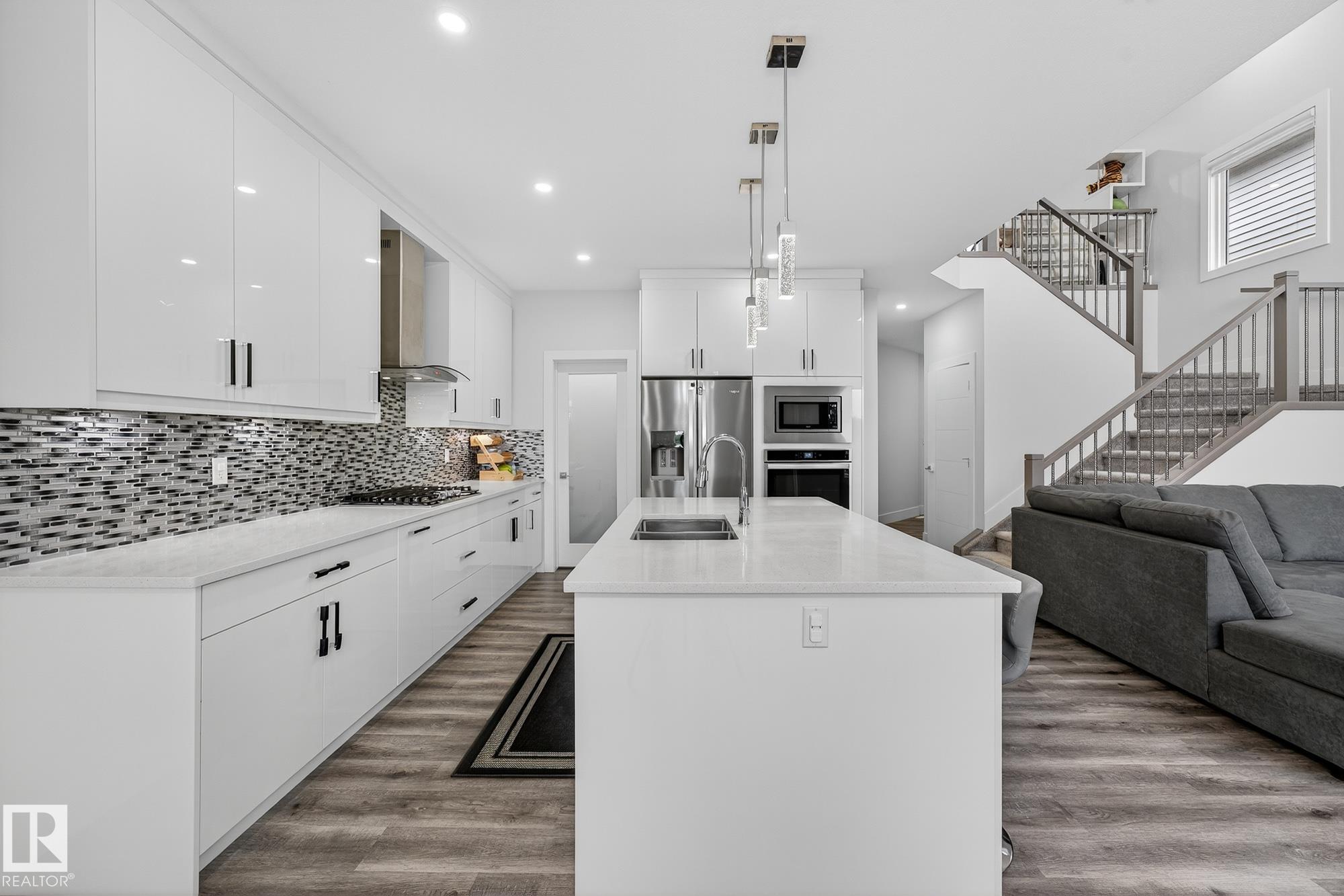 Photo 7 at 86 Meadowlink Common, McLaughlin, Spruce Grove