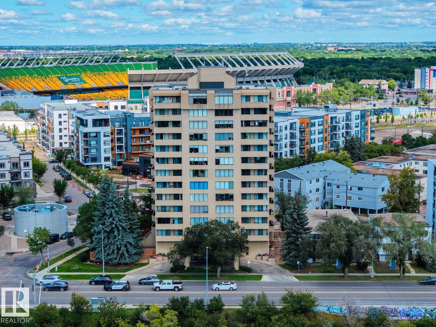 http://cdnparap120.paragonrels.com/ParagonImages/Property/p12/RAE/225365901/50/0/0/b91aa1626bdbedbd90e0e6b61f4f7d9b/1/1ded6f036fd9ad251ac633ebbb7af925/225365901-30f16b7c-1a8a-4353-9321-4bfb0f3ca873.JPG