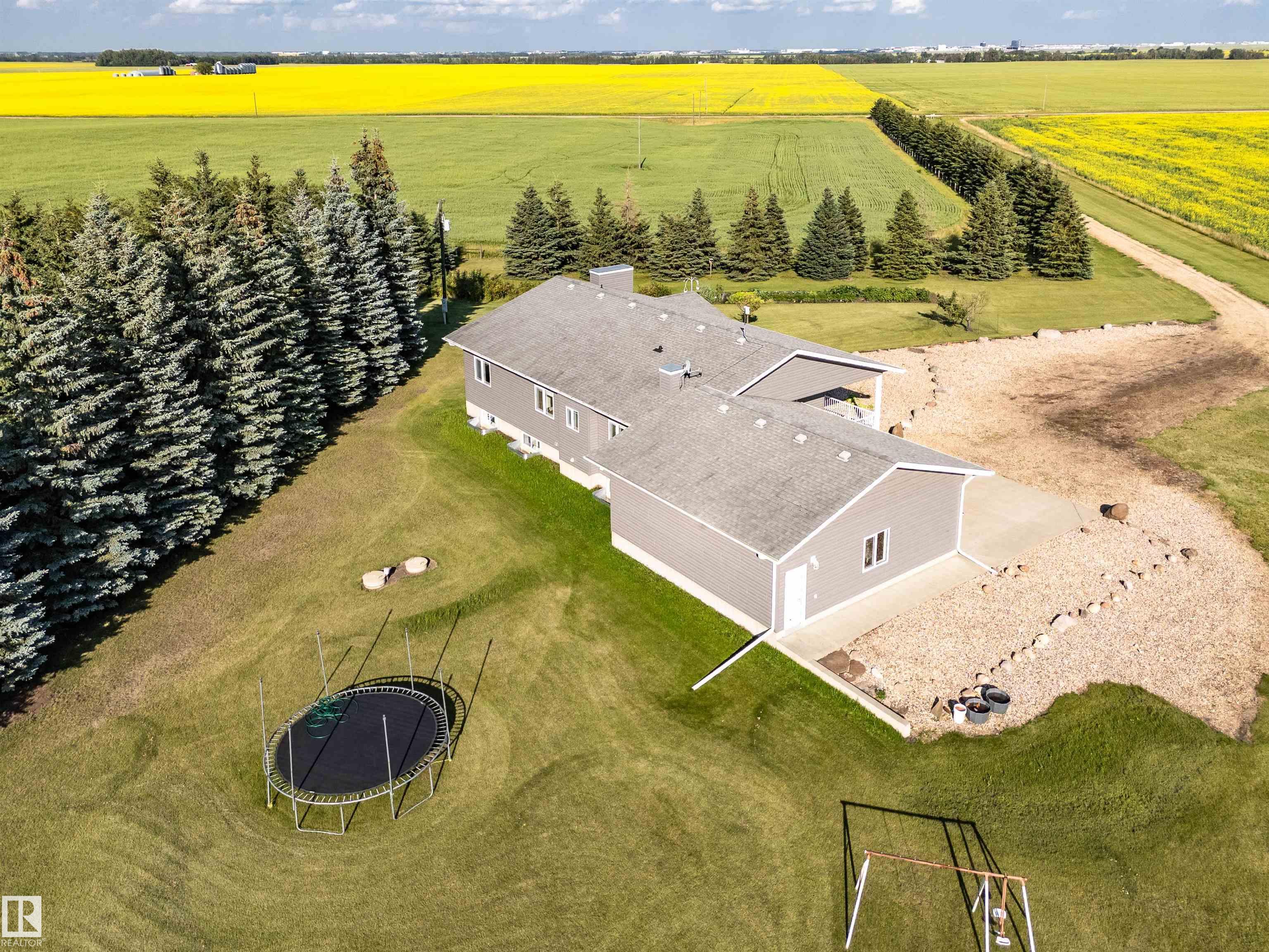 Photo 13 at 50242 Rge Road 260, None, Rural Leduc County