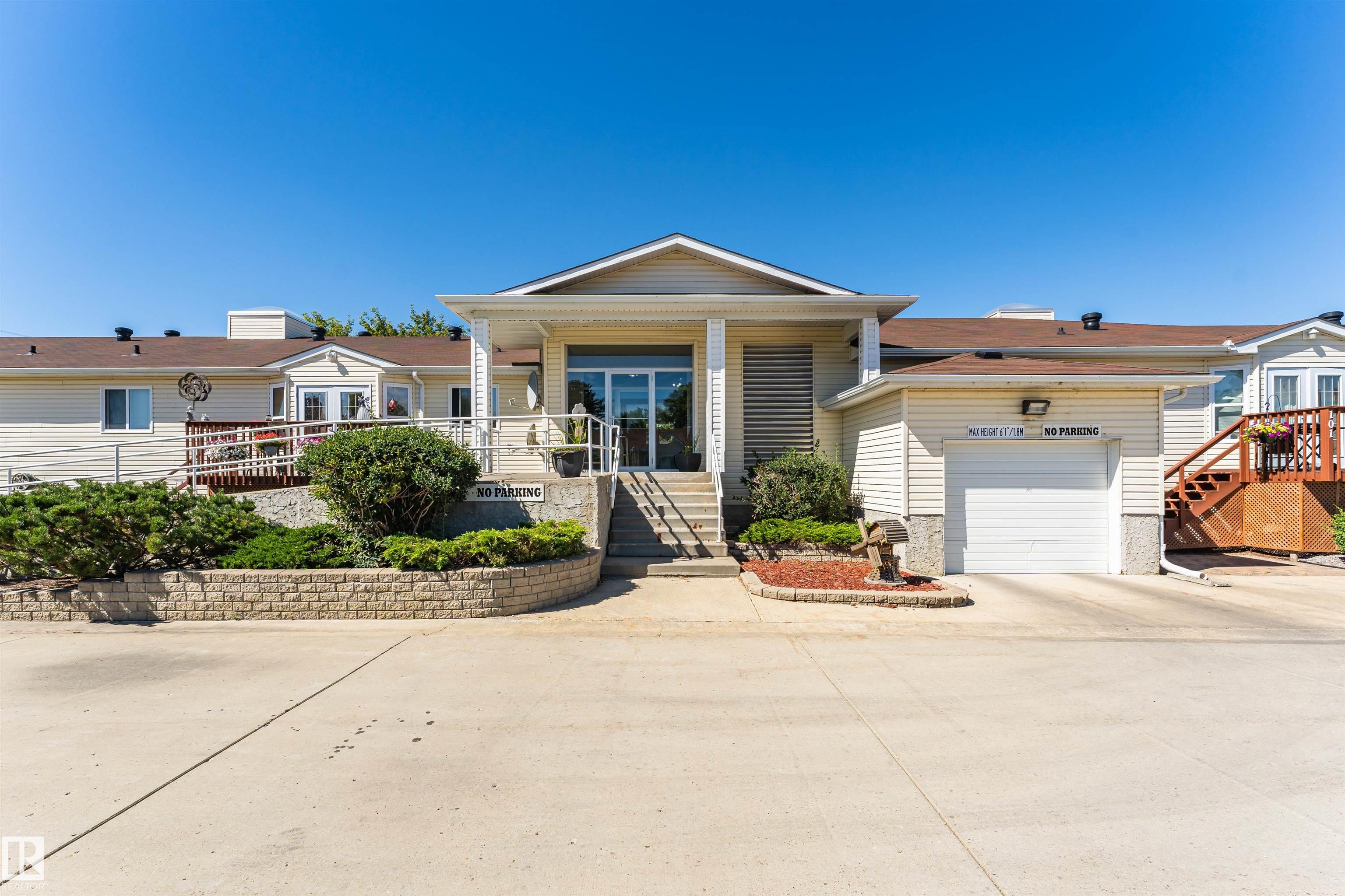207 - 10502 101 Avenue, Morinville 