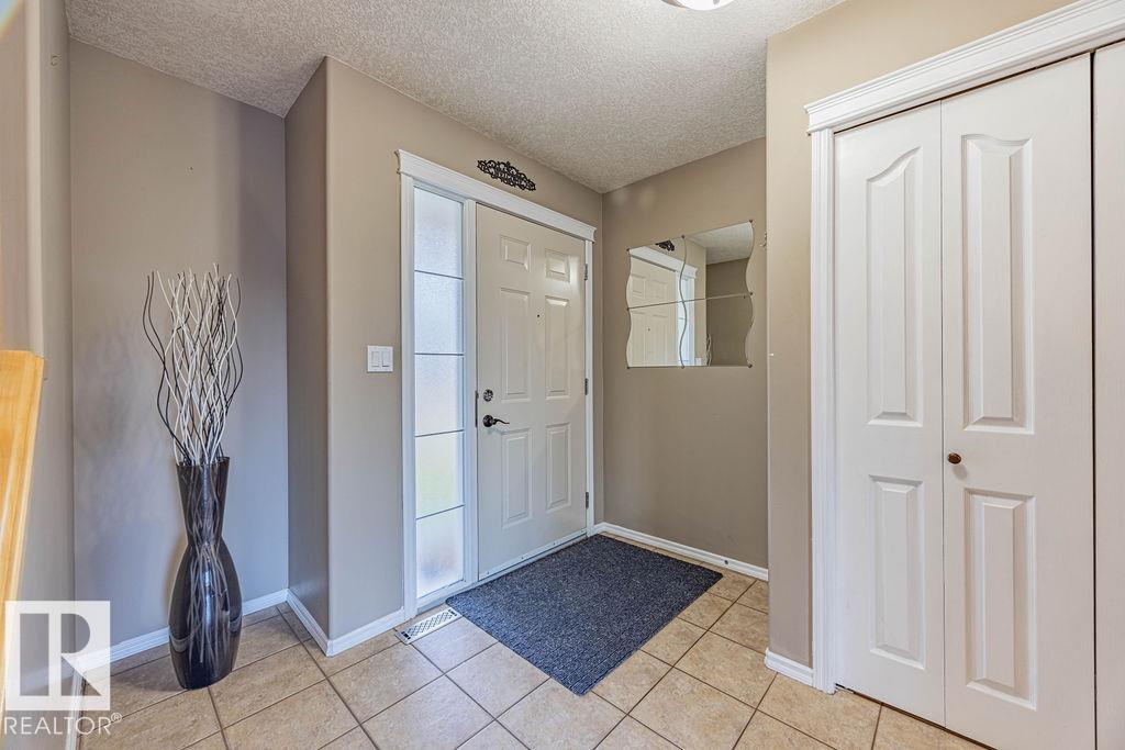 Photo 3 at 30 Cascade Crescent, Lakeland Ridge, Sherwood Park