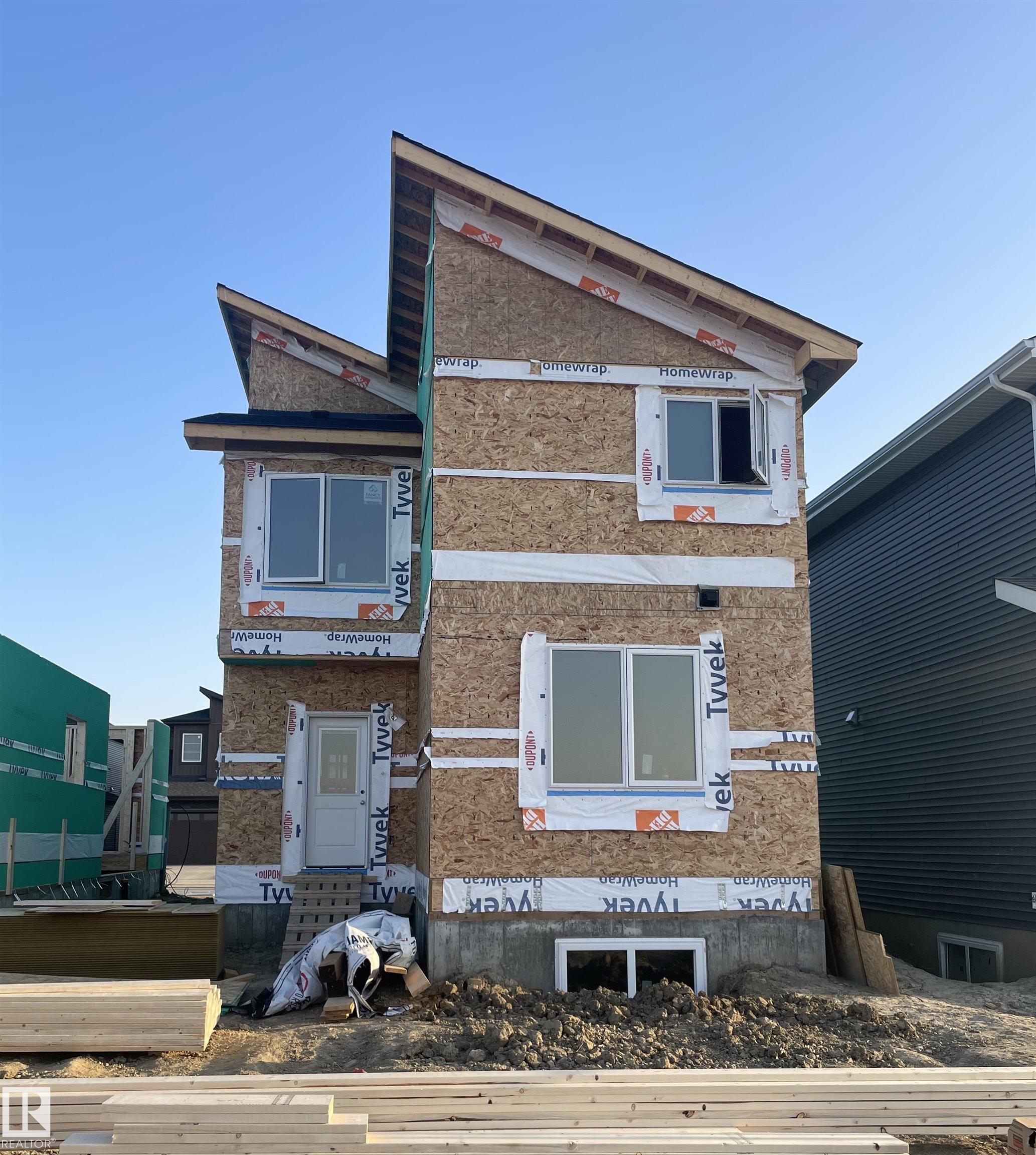 Photo 2 at 4 Westwyck Link, Fenwyck, Spruce Grove