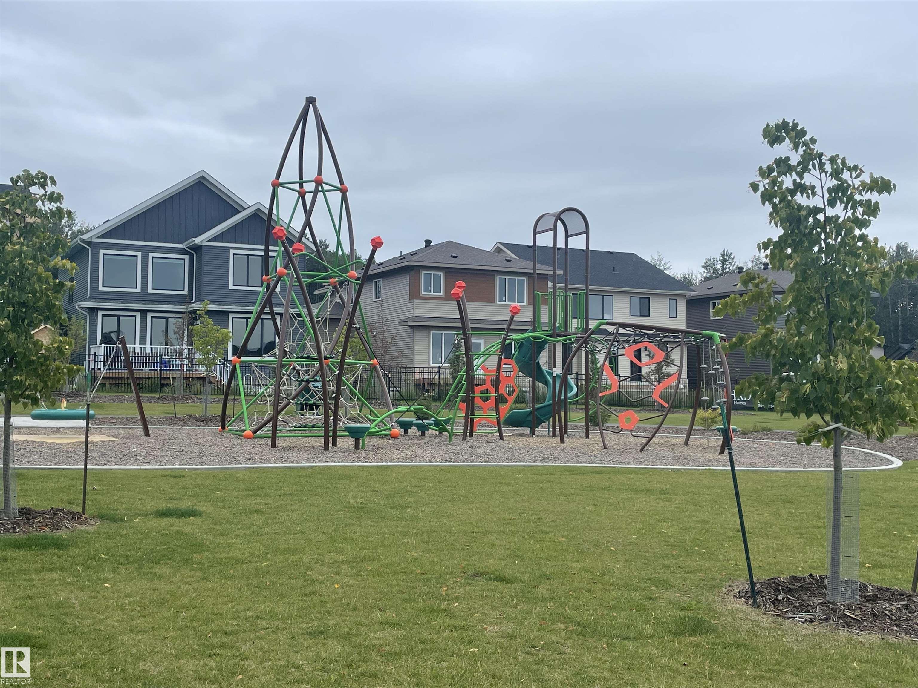 Photo 12 at 4 Westwyck Link, Fenwyck, Spruce Grove