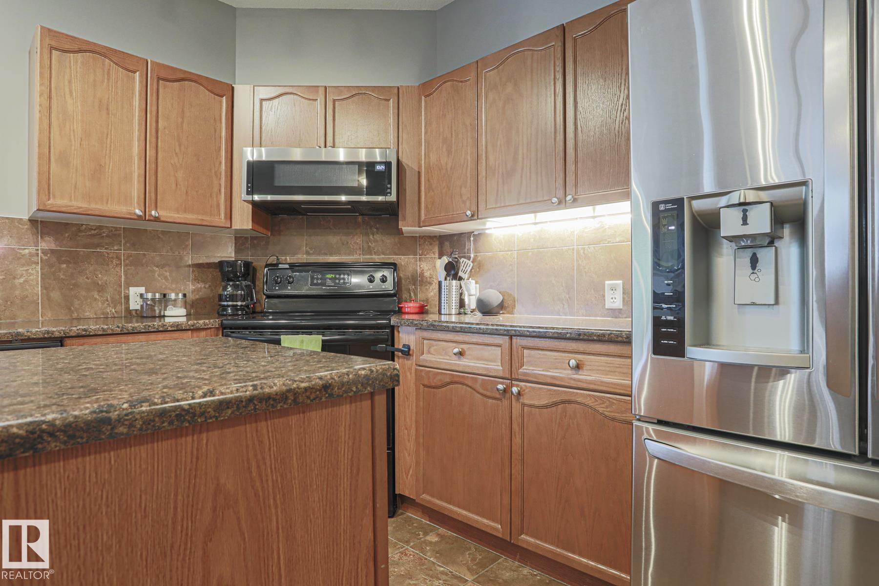 Photo 11 at 39 Vivian Way NW, Spruce Village, Spruce Grove
