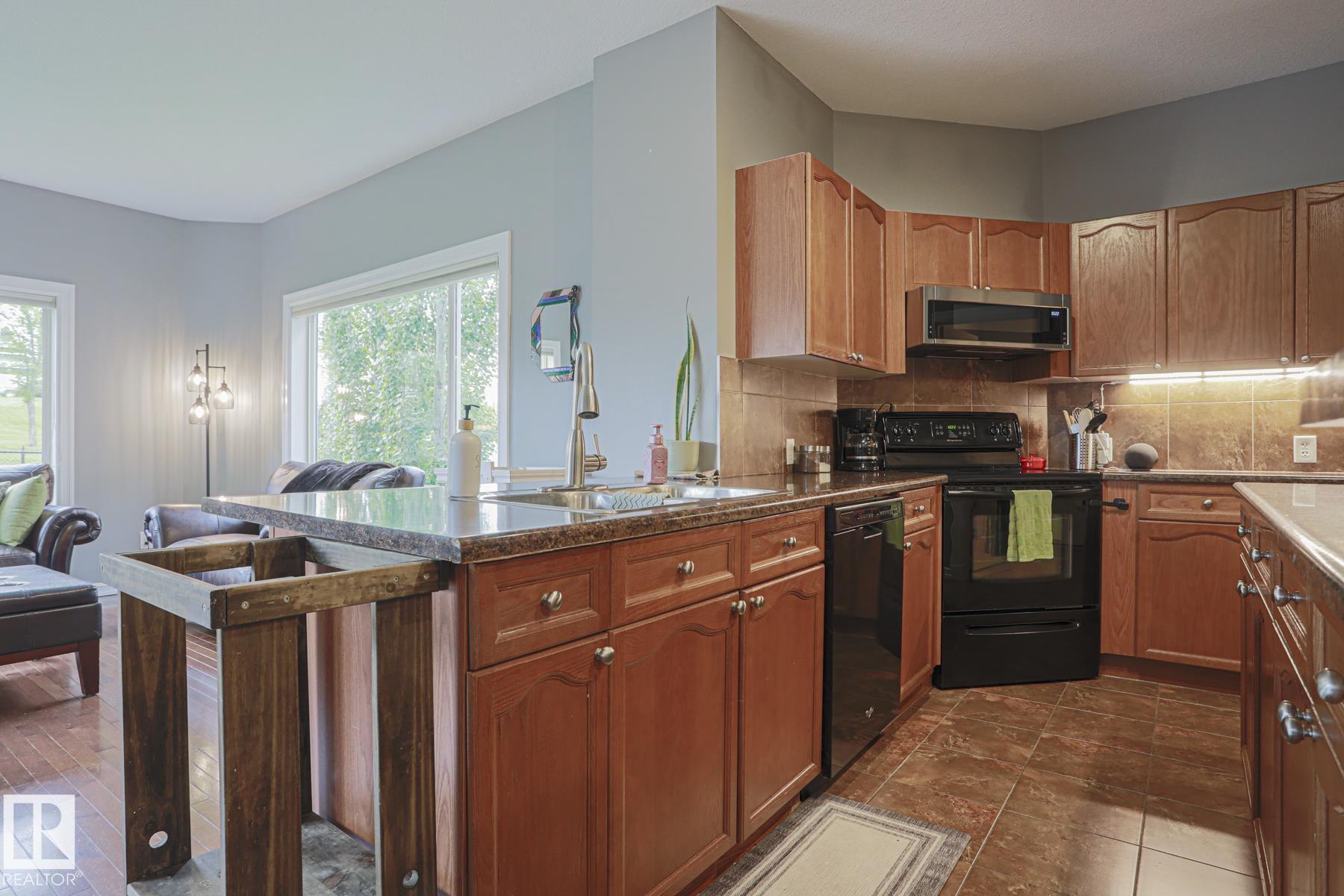 Photo 8 at 39 Vivian Way NW, Spruce Village, Spruce Grove