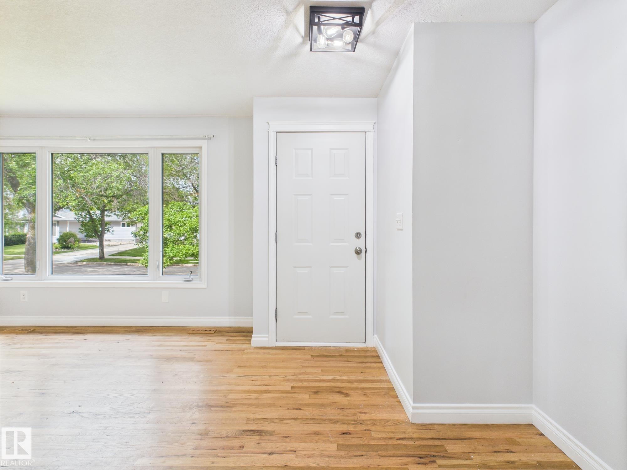 Photo 7 at 8525 92 Avenue, Pineview Fort Sask., Fort Saskatchewan