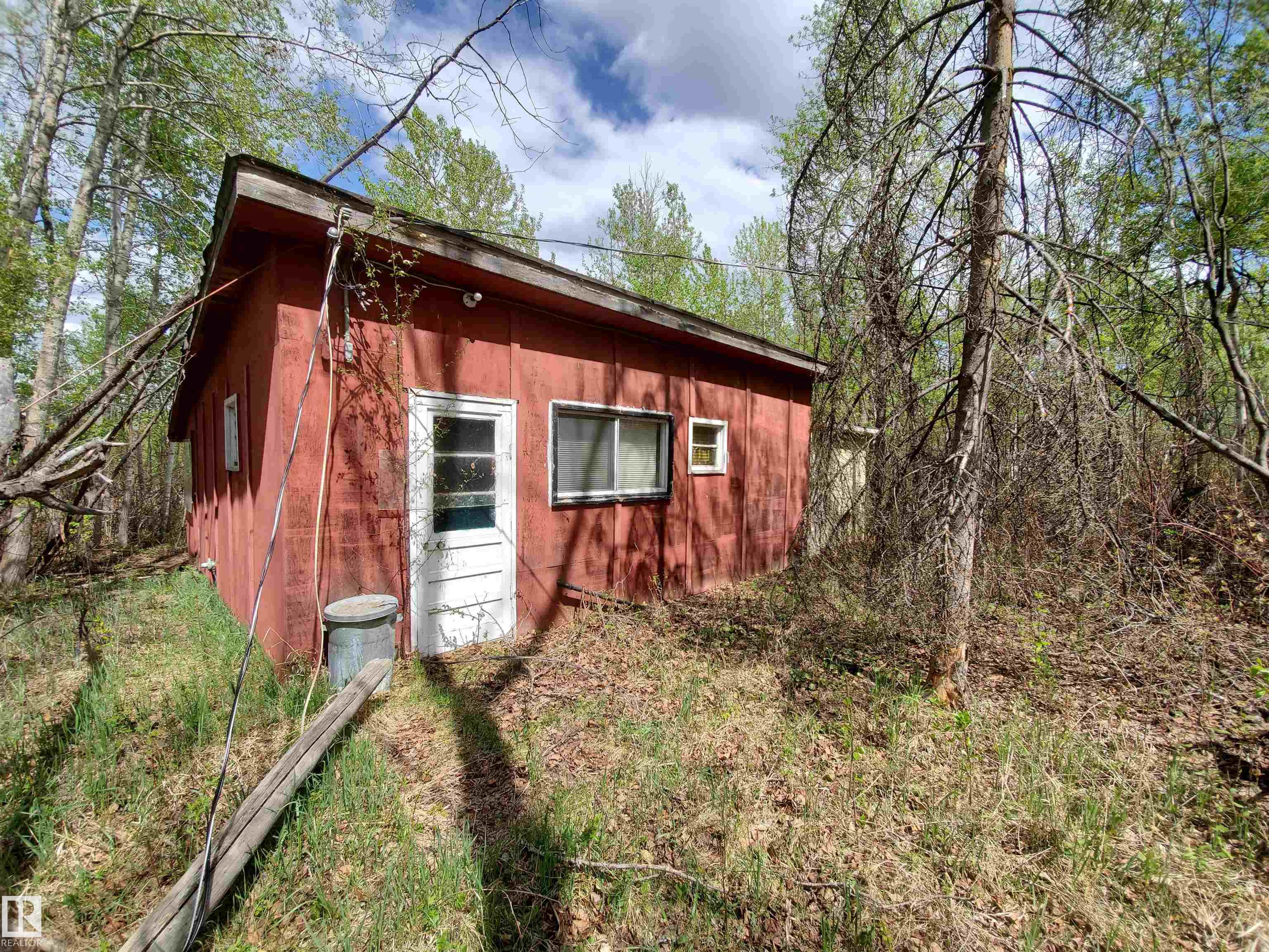Photo 5 at 18 - 26417 Twp Road 512, Edgewood Acres, Rural Parkland County