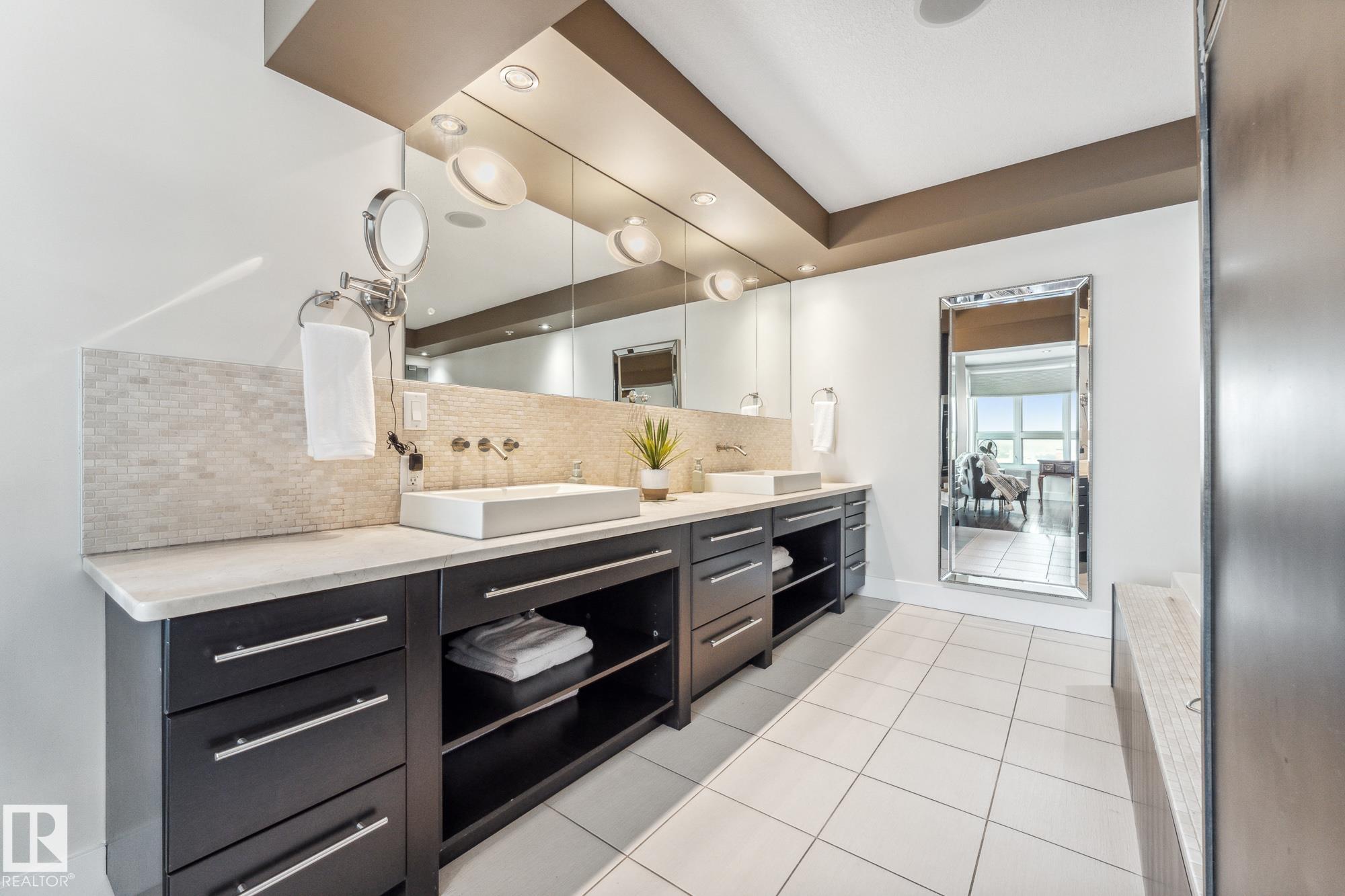 Photo 33 at PH04/1804 - 9939 109 Street NW, Downtown, Edmonton
