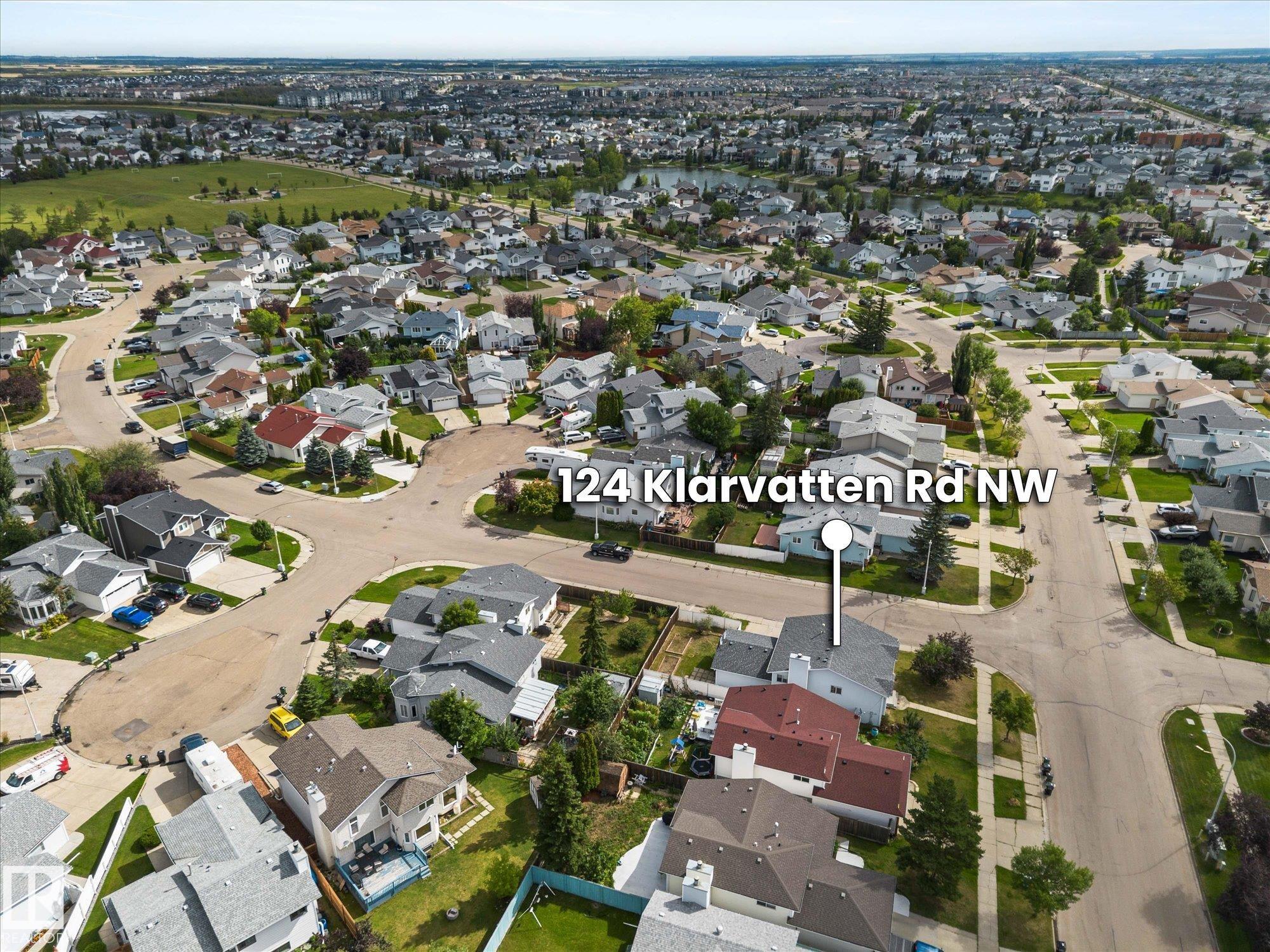 http://cdnparap120.paragonrels.com/ParagonImages/Property/p12/RAE/225366173/3/0/0/68278f7318bc1c1c37d528b692e8219b/1/0e4ada7a5d219d8fd66b4c58224aee59/225366173-3f92414e-15fe-4c73-9484-bdffb315da93.JPG