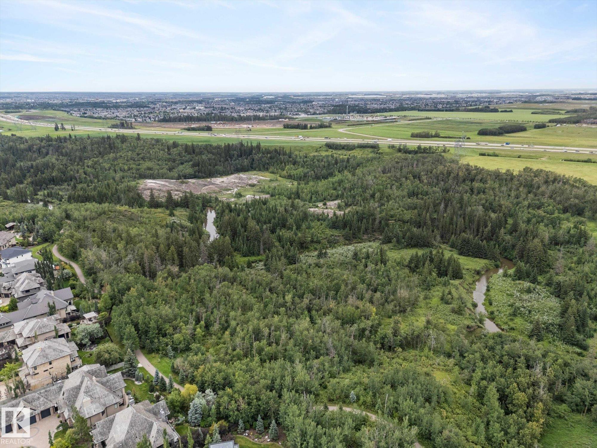 http://cdnparap120.paragonrels.com/ParagonImages/Property/p12/RAE/225366226/53/0/0/b3bc624f346d6c7edd6d123d4205e750/1/55a97a7cde5be71b6c9625e2b72dcaaa/225366226-d01bcb14-f8d3-4c71-a5e0-ce13590a3616.JPG