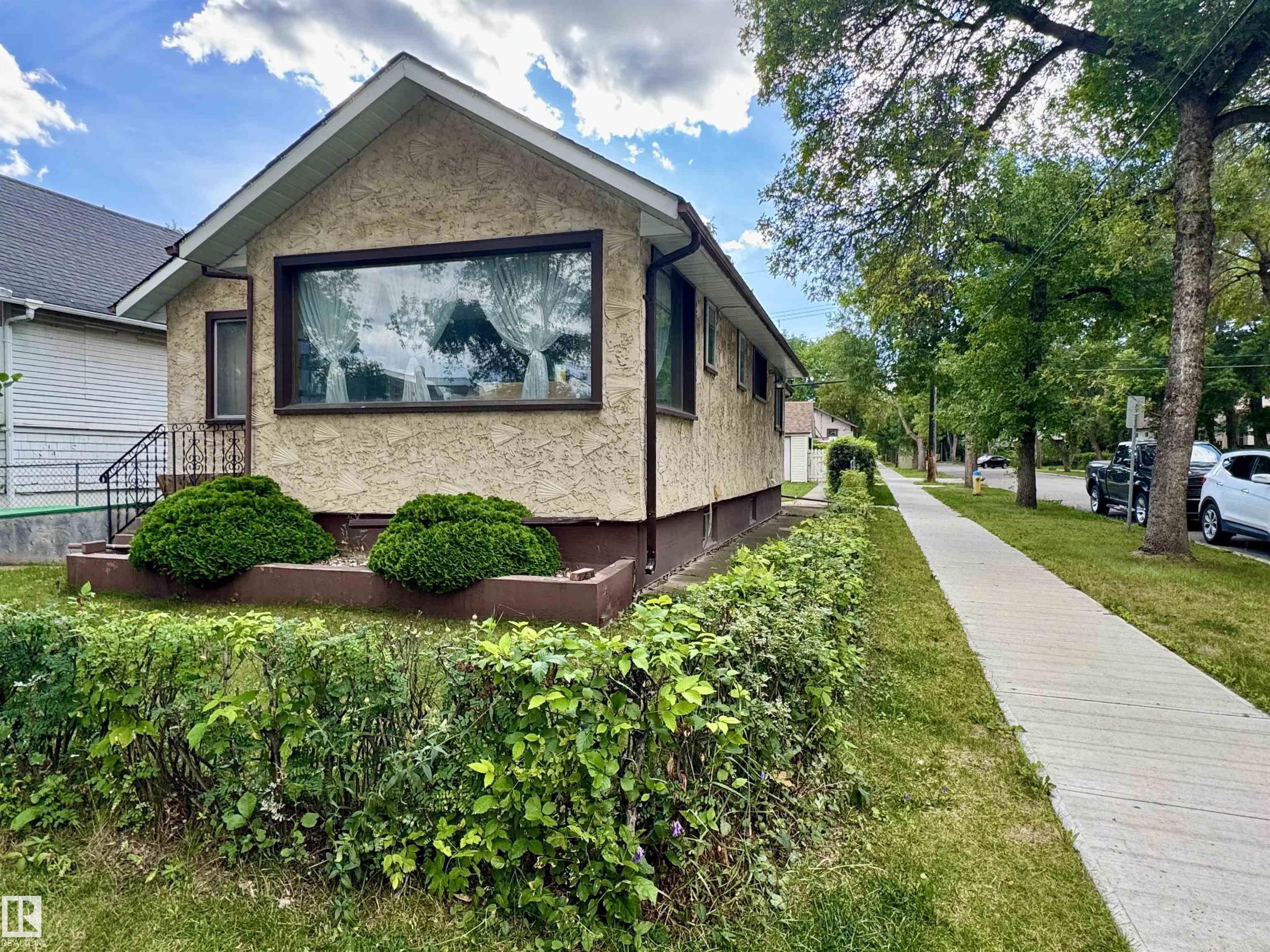 11936 94 Street NW, Alberta Avenue, Edmonton 