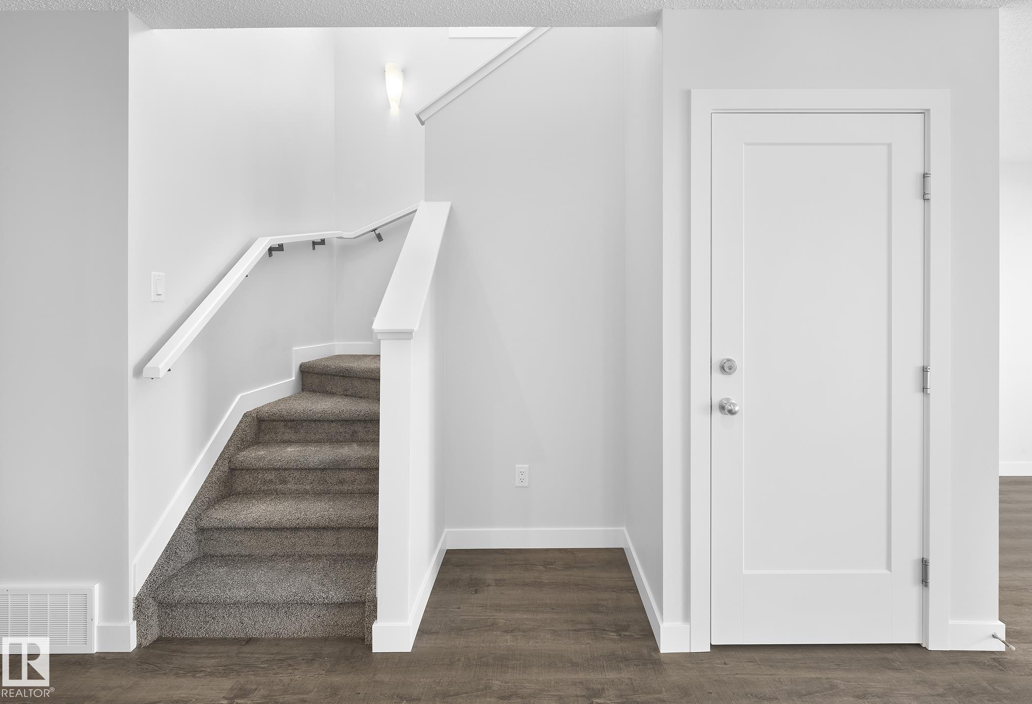 Photo 14 at 760 Berg Loop, Black Stone, Leduc