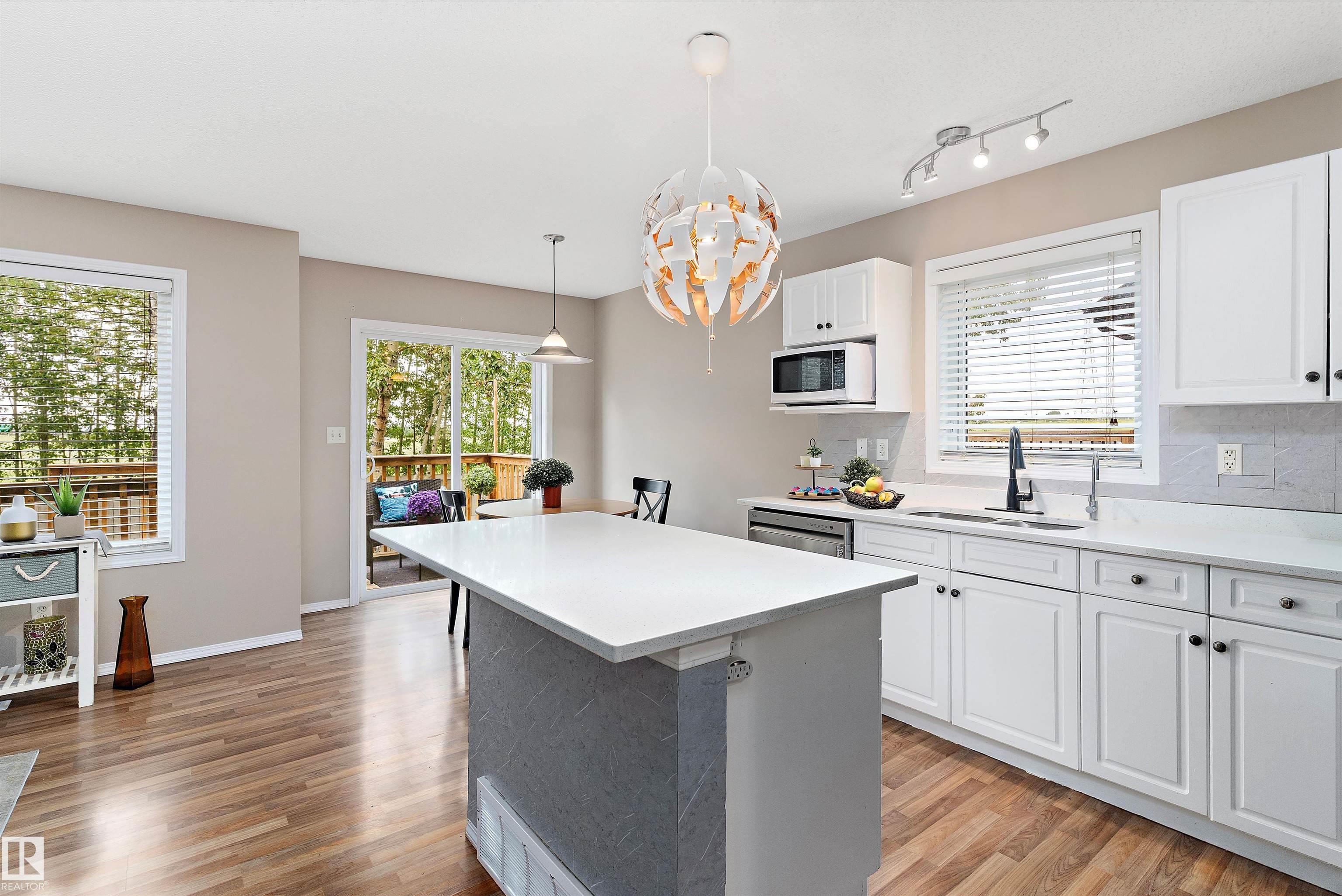 6232 1a Avenue SW, Charlesworth, Edmonton 