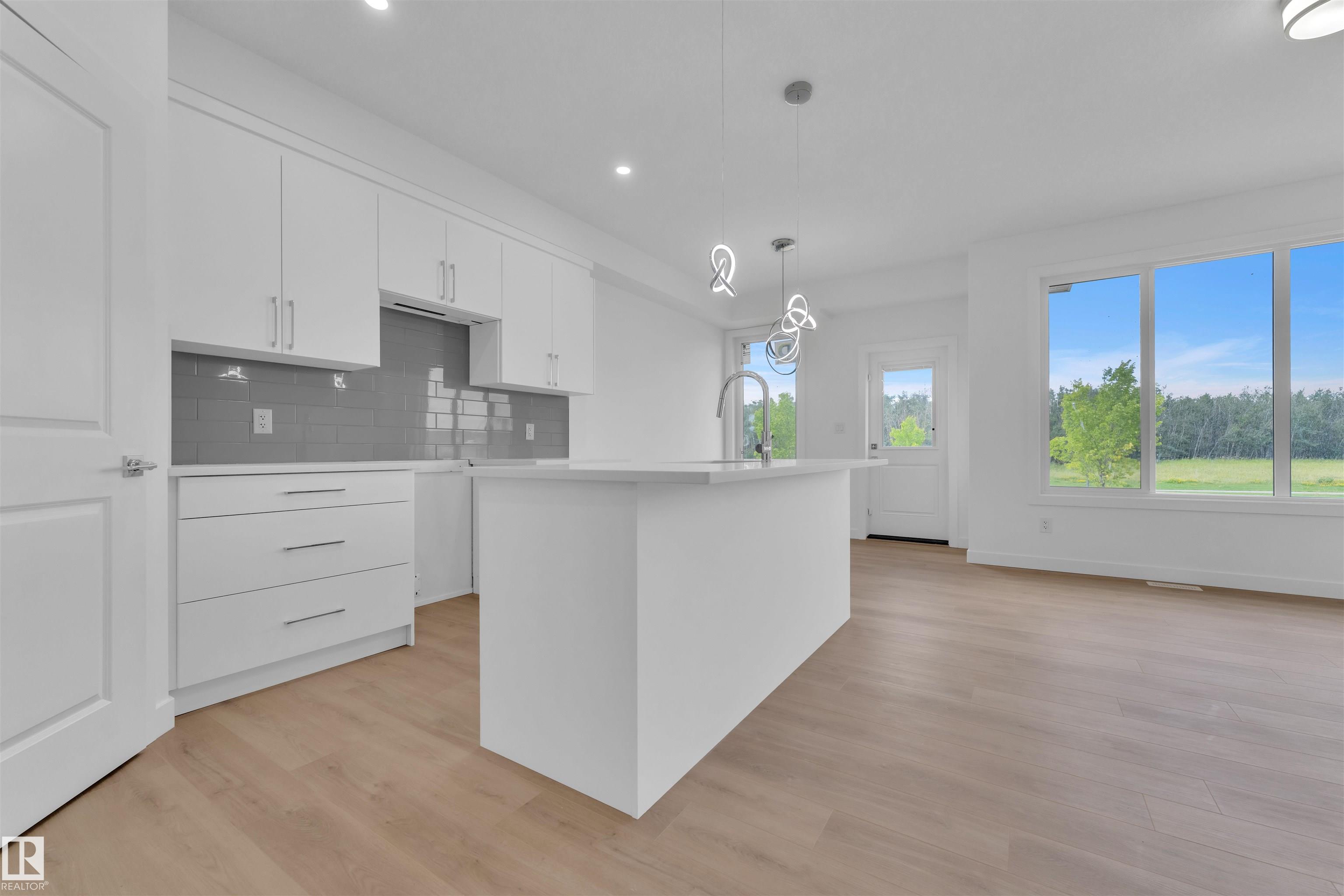Photo 11 at 110 Mitchell Bend, Meadowview Park, Leduc