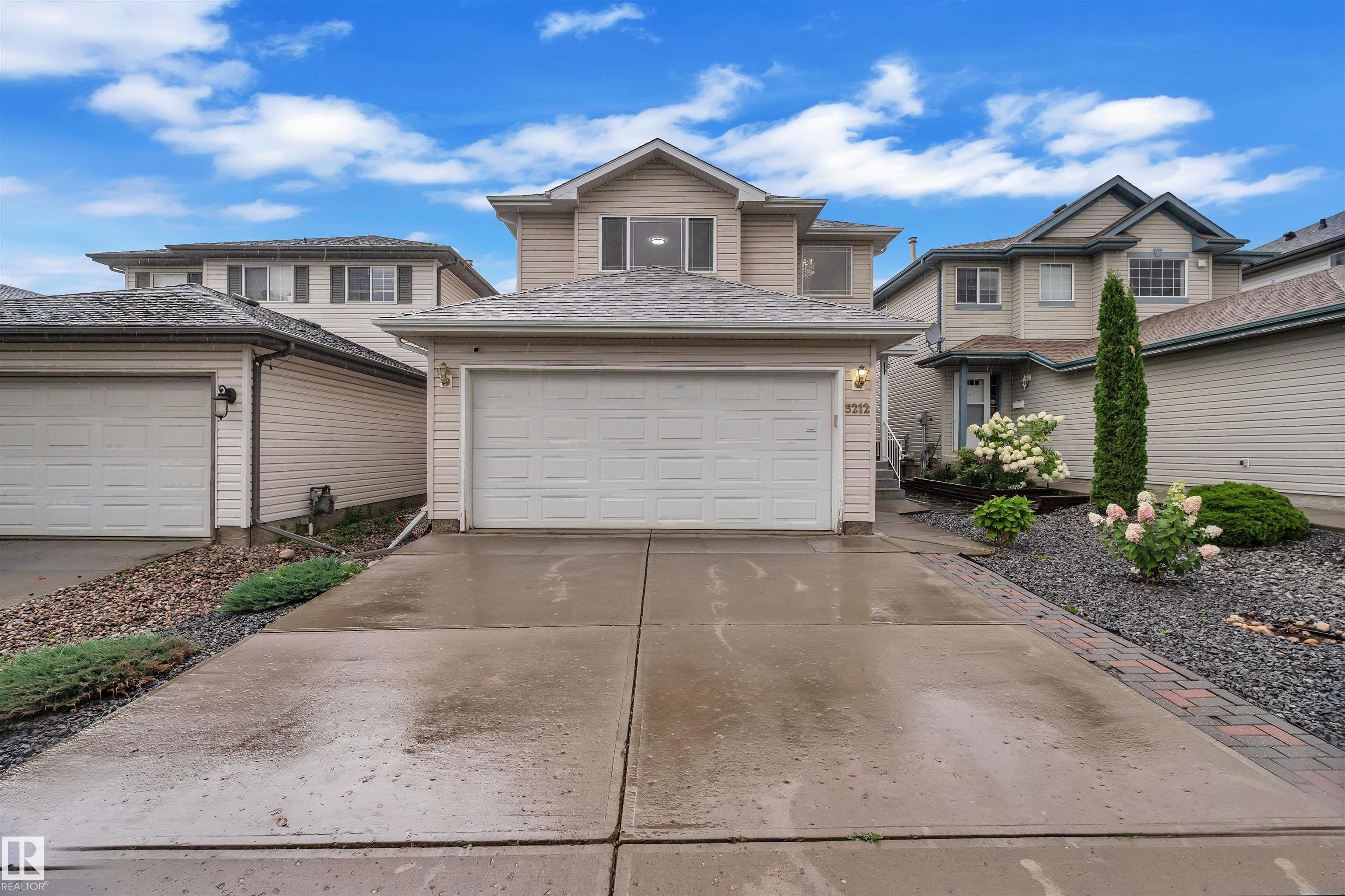 3212 29 Avenue NW, Silver Berry, Edmonton 