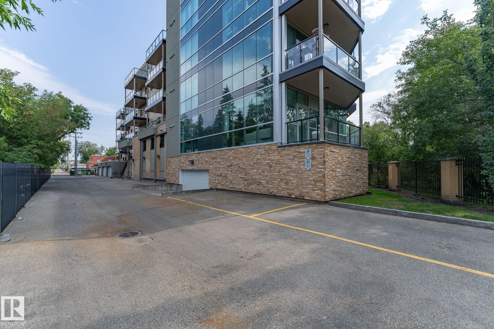 Photo 9 at 306 - 9316 82 Avenue NW, Bonnie Doon, Edmonton