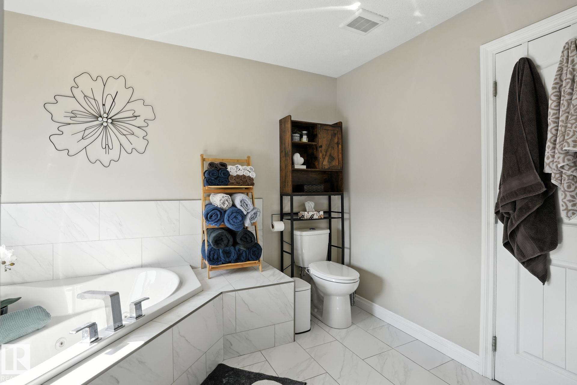 Photo 20 at 4 Lincoln Gate, Stoneshire, Spruce Grove